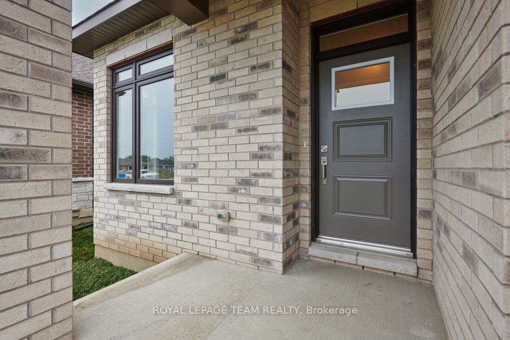 1173 Potter Drive, Brockville, ON K6V 0G8 photo 2