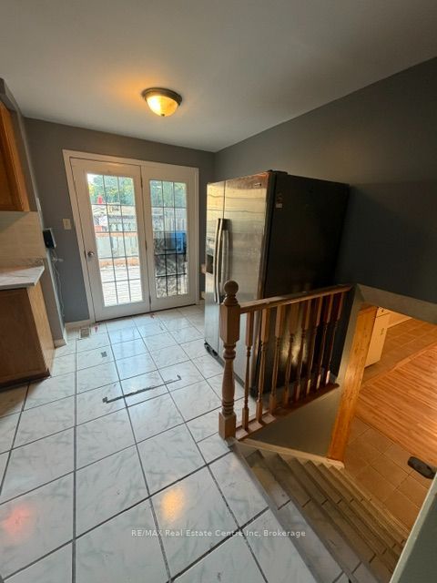 22 Calais Place E, Waterloo, ON N2M 5M1 photo 2