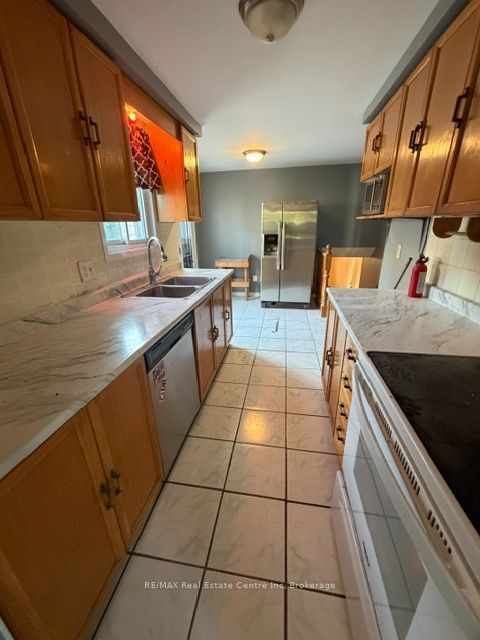 22 Calais Place E, Waterloo, ON N2M 5M1 photo 5