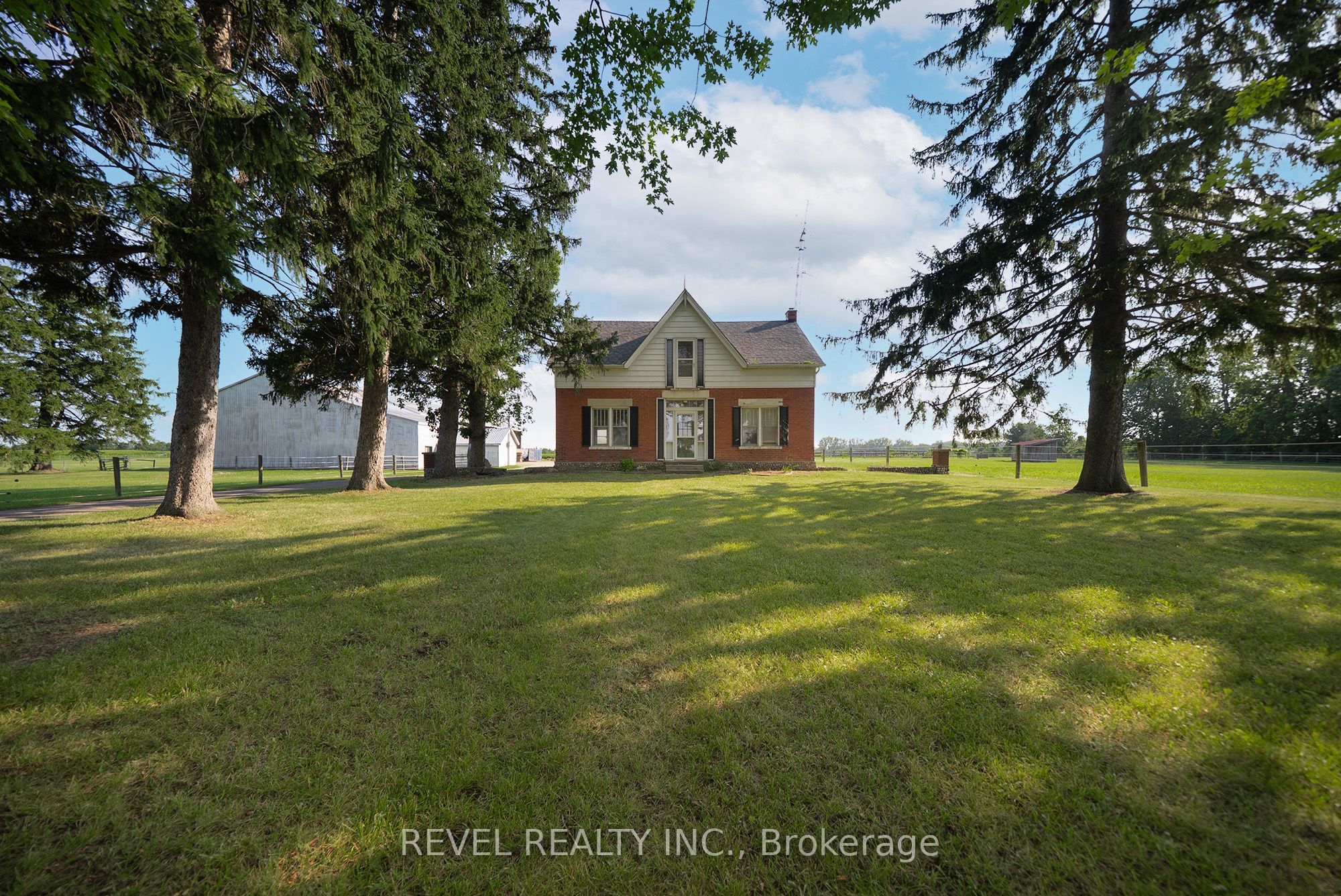 413 Ellis Avenue, Brant, ON N3R 0B8
