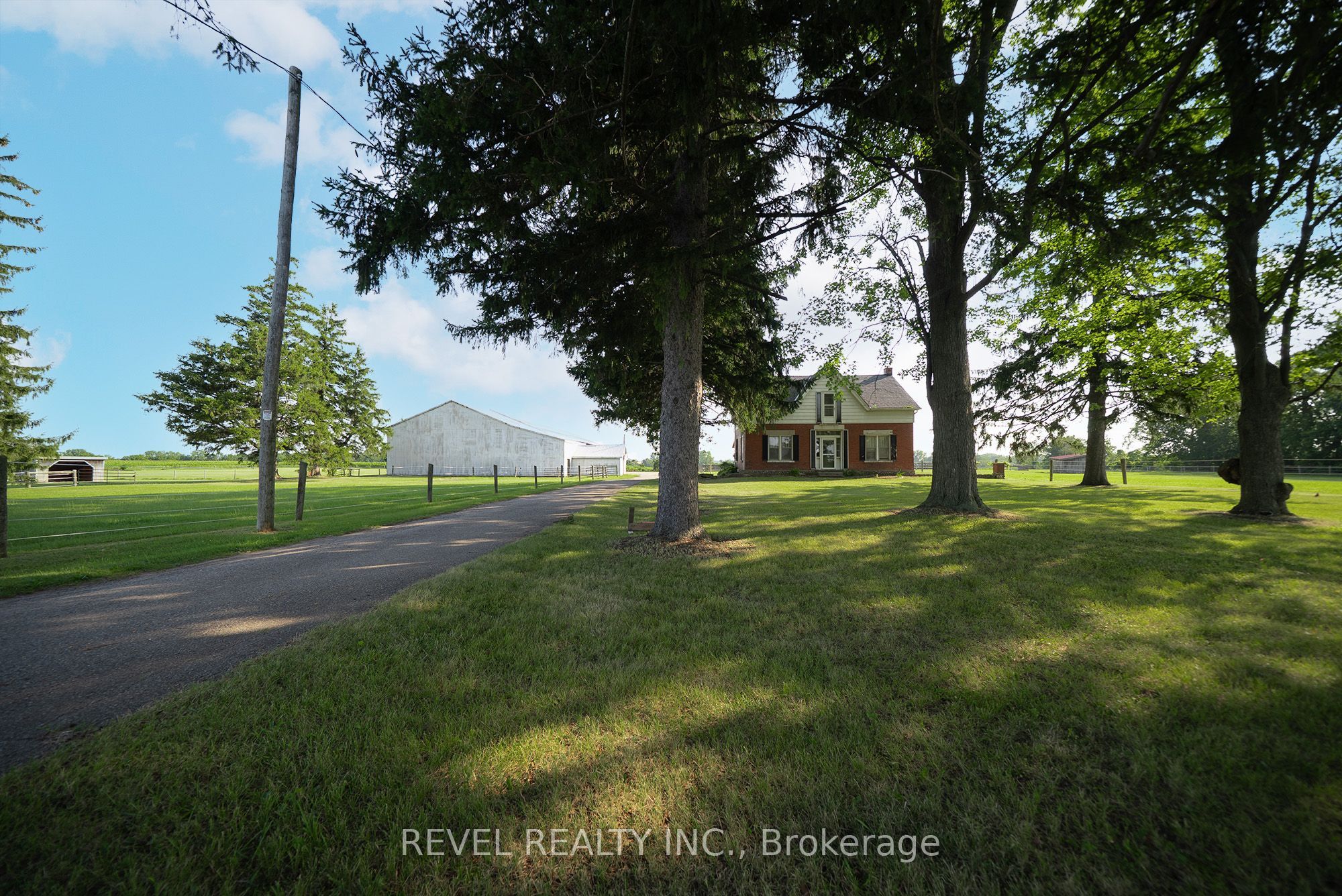 413 Ellis Avenue, Brant, ON N3R 0B8 photo 2
