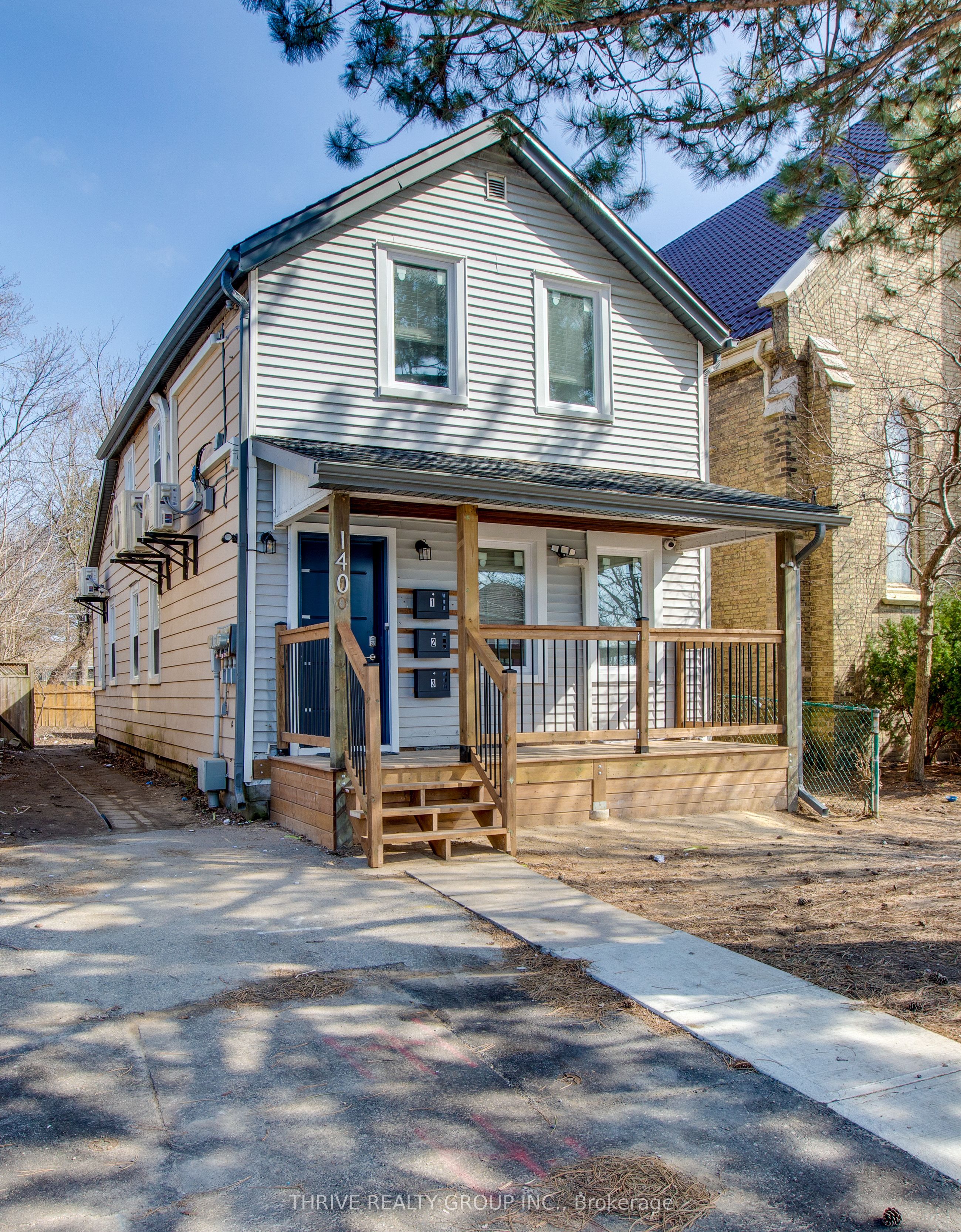 140 Wellington Street 3, London East, ON N6B 2K8