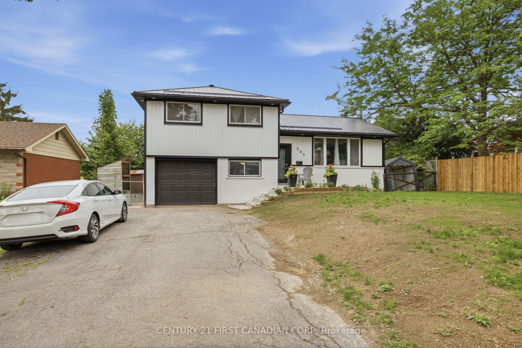285 Panorma Crescent, London South, ON N5Z 3H2