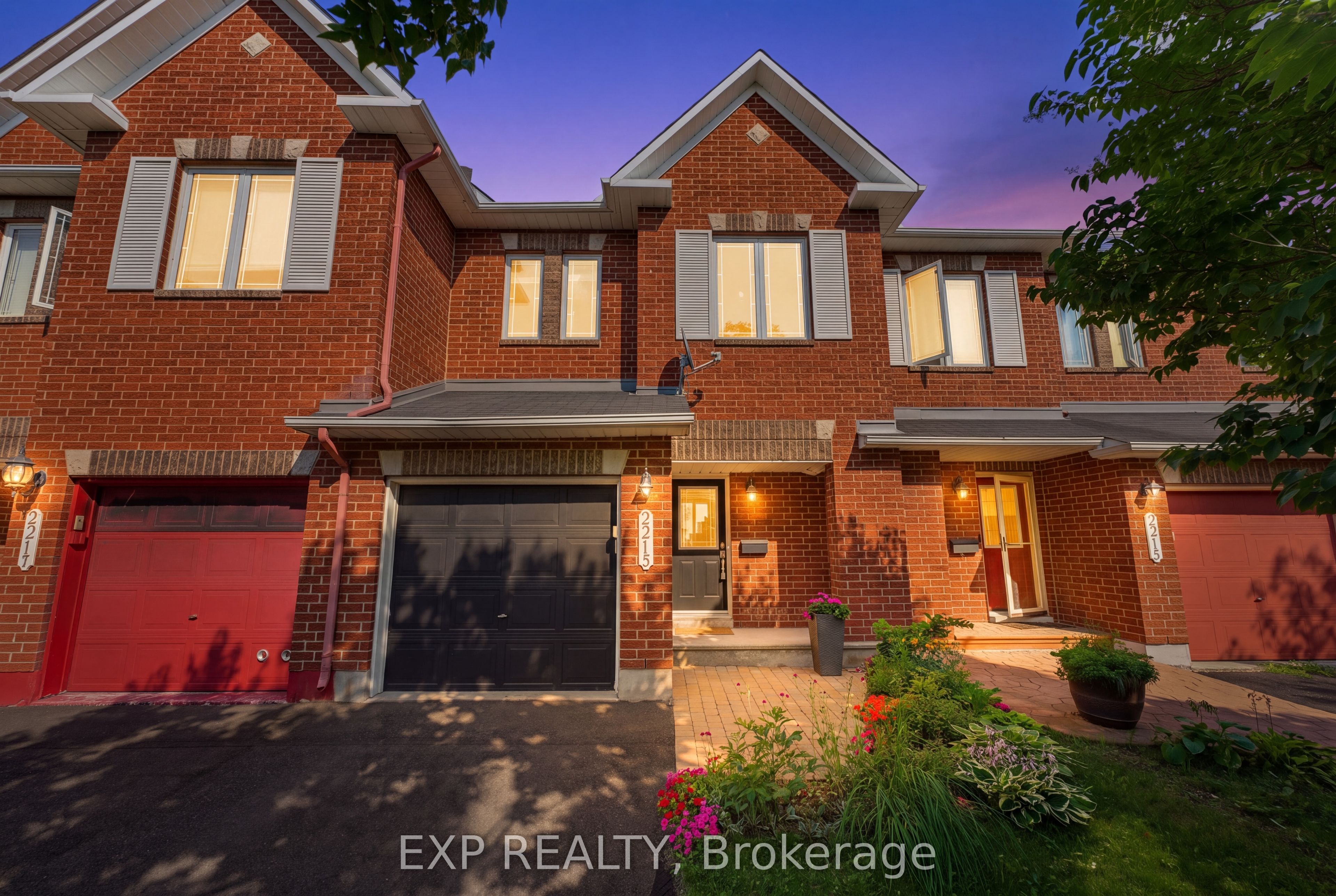 2215 Silverado Crescent, Orleans - Cumberland and Area, ON K4A 4V2 photo 2