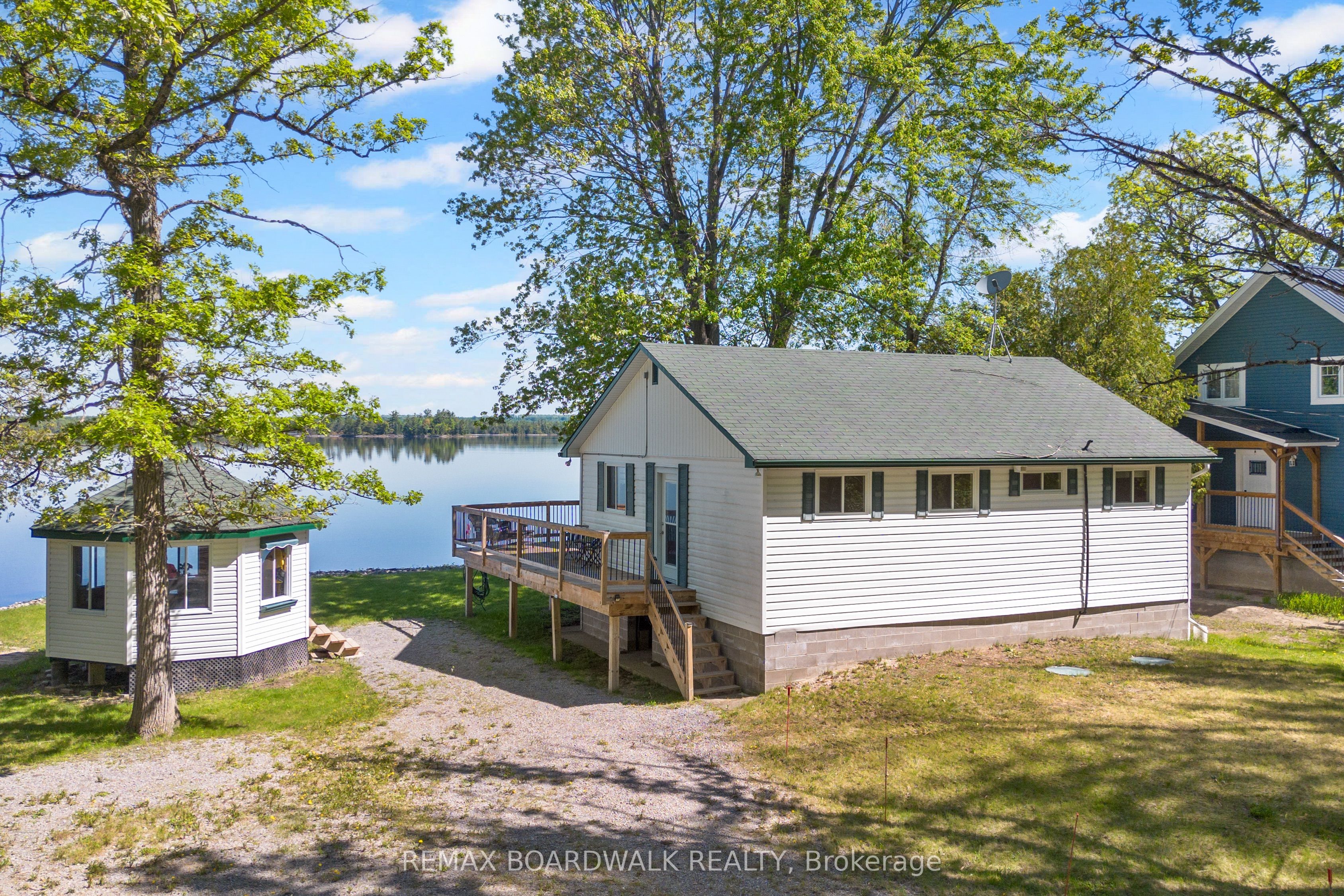 339 Leavoy Lane, Horton, ON K7V 3Z8