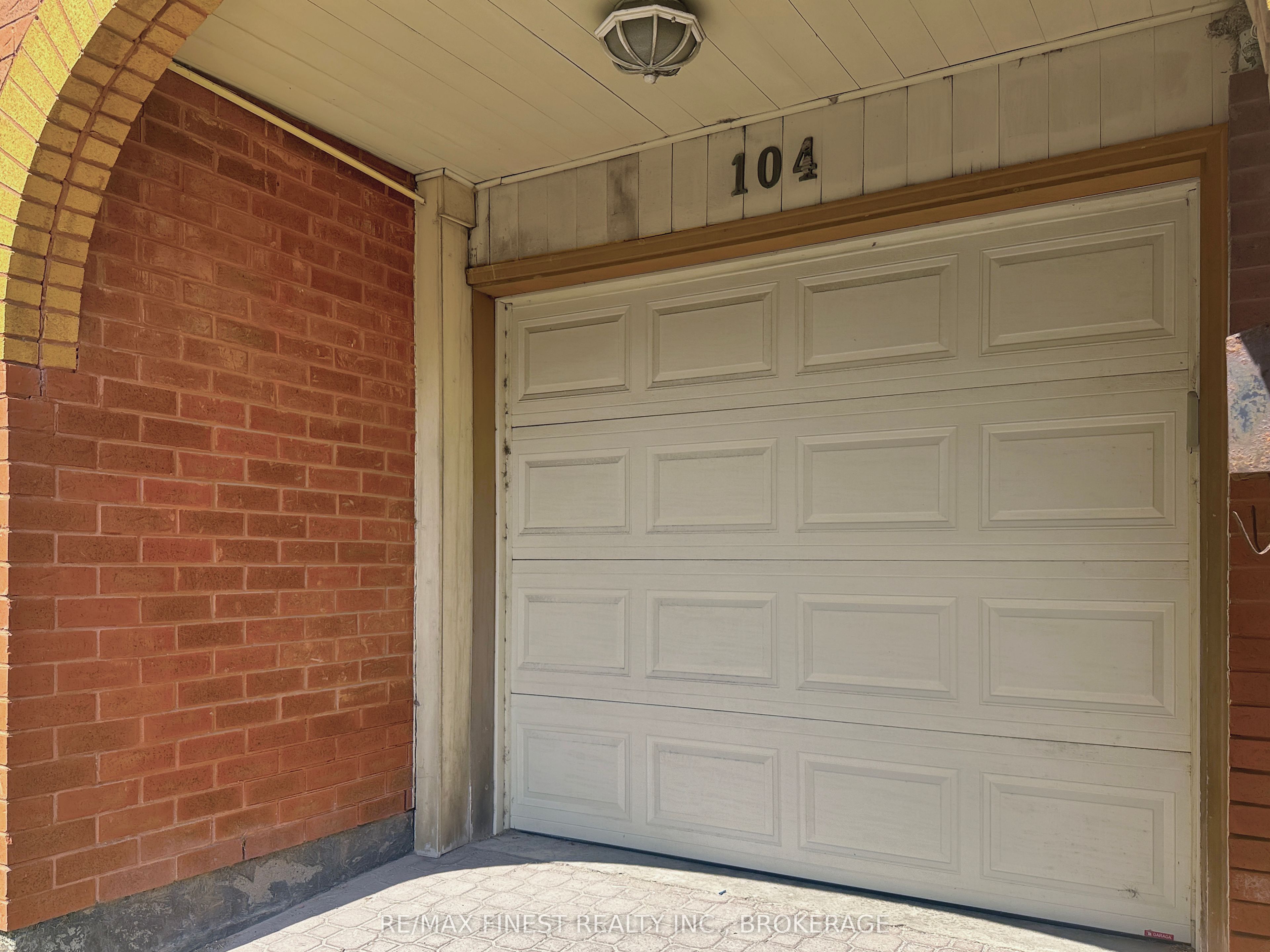 104 Ontario Street, Kingston, ON K7L 2Y3 photo 3