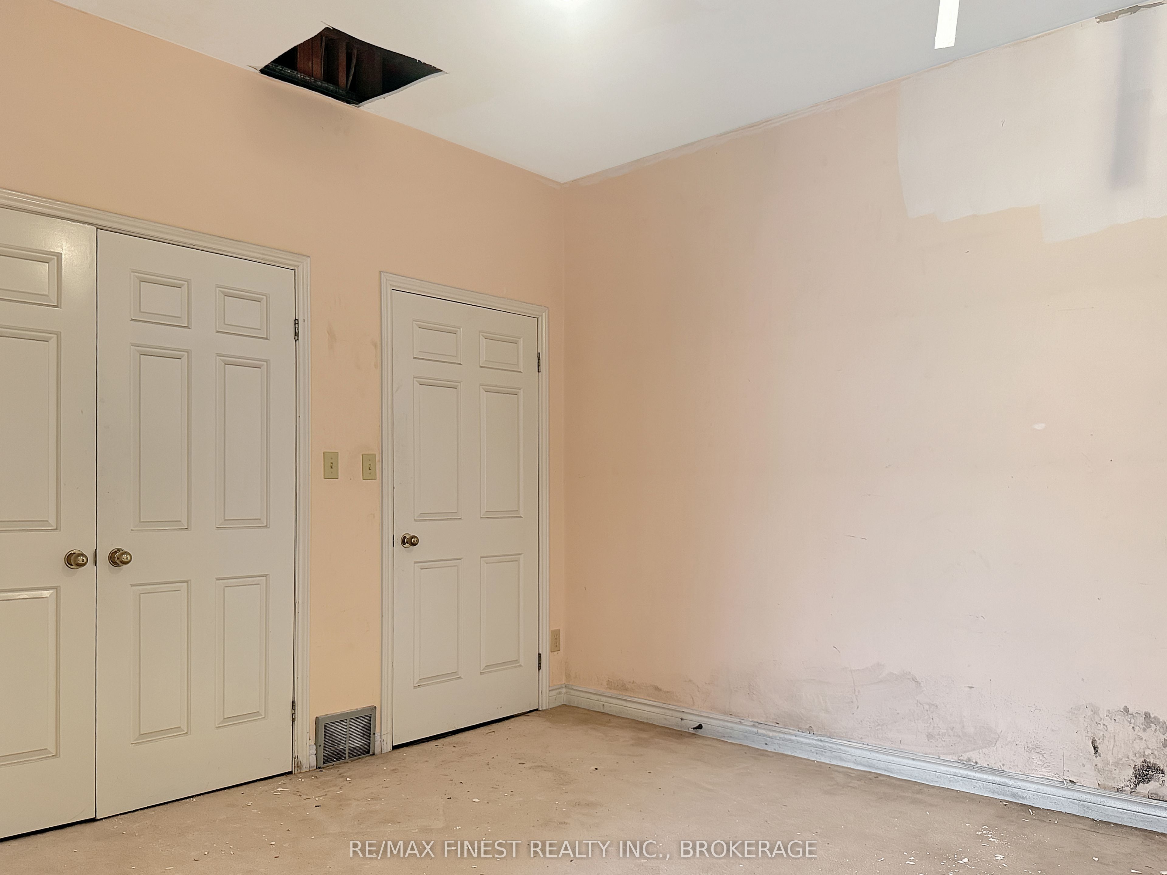 104 Ontario Street, Kingston, ON K7L 2Y3 photo 5