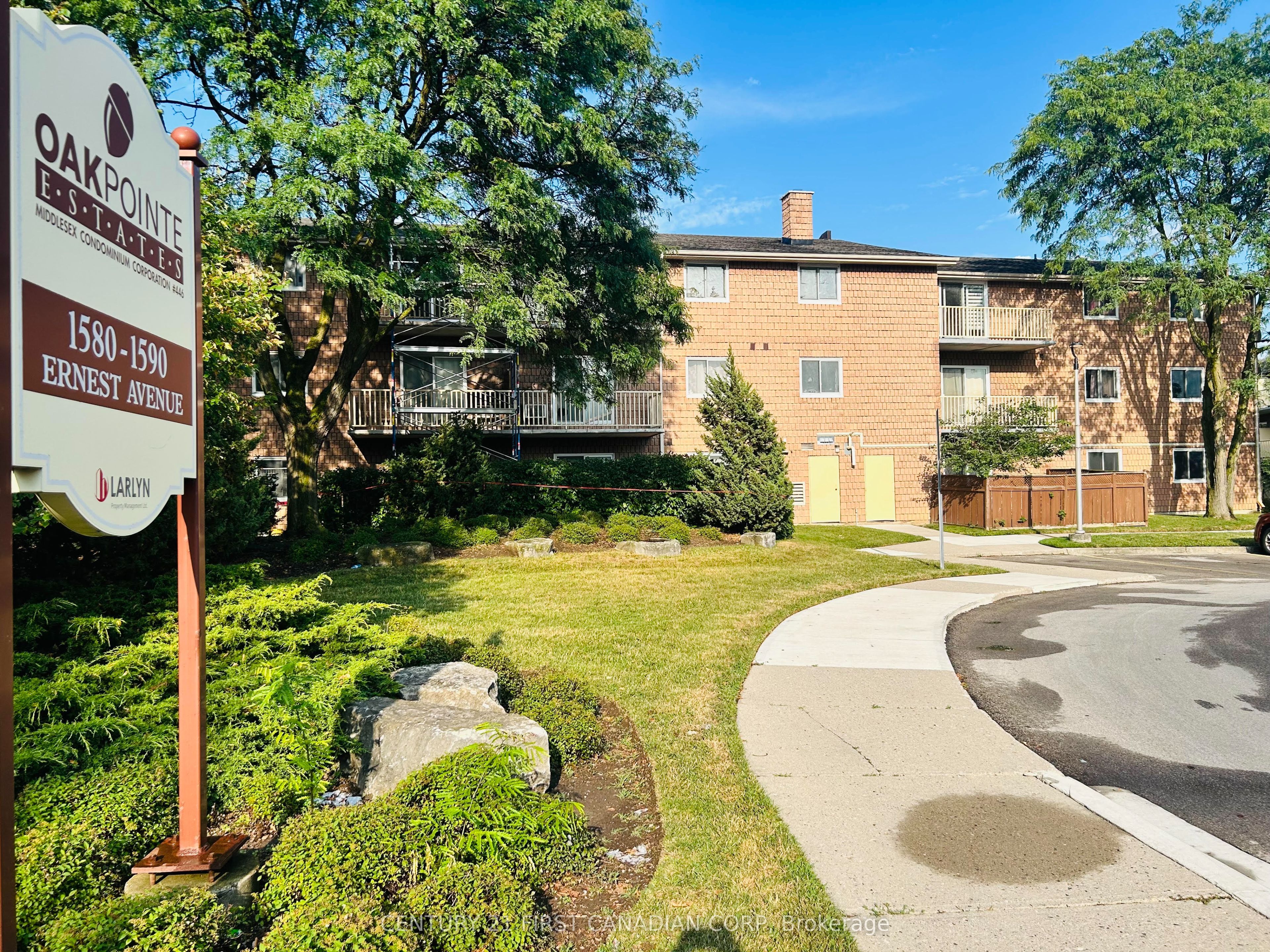 1590 Ernest Avenue 205, London South, ON N6E 2V4