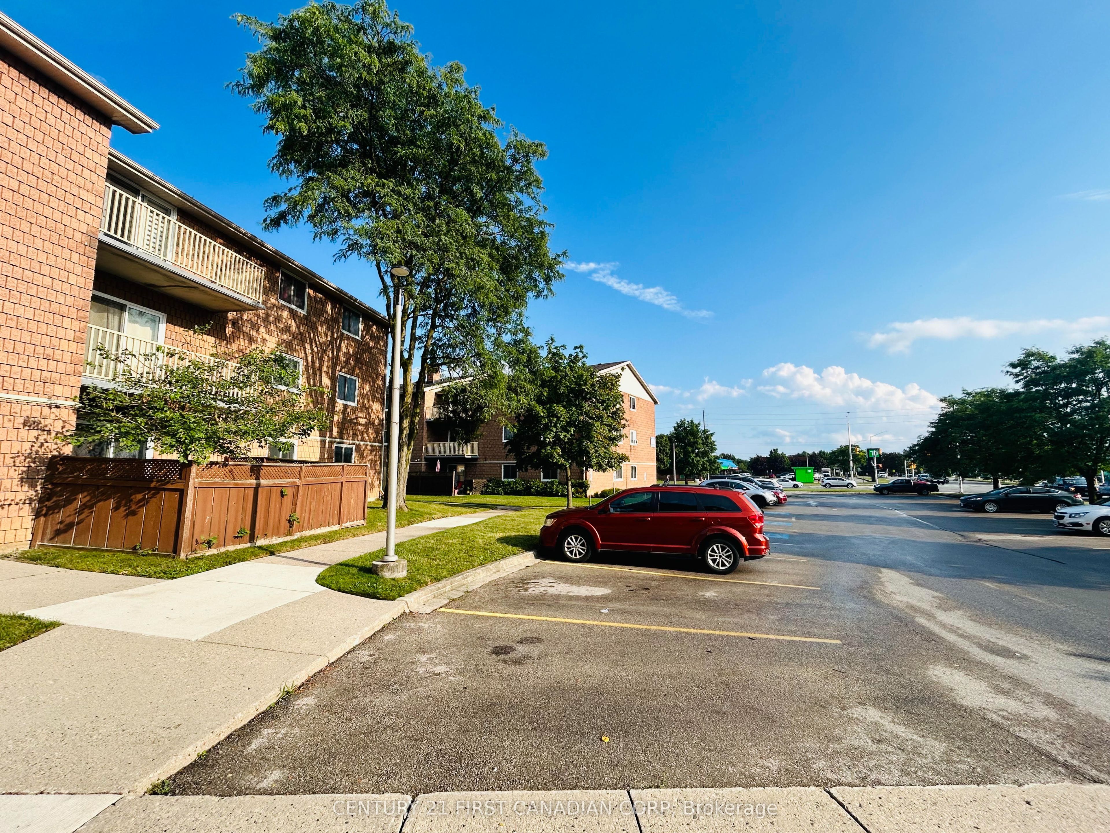 1590 Ernest Avenue 205, London South, ON N6E 2V4 photo 2