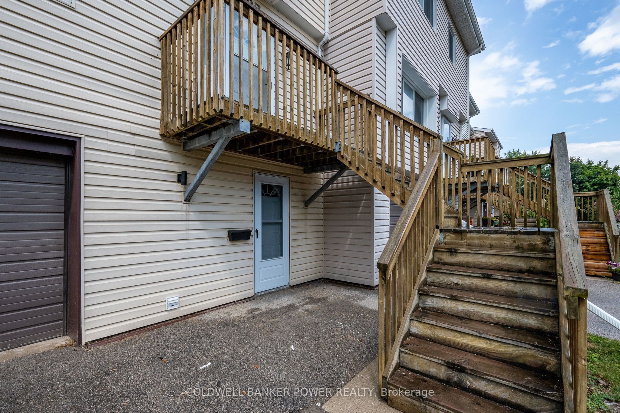 727 Wilkins Street, London South, ON N6C 4Z9 photo 2