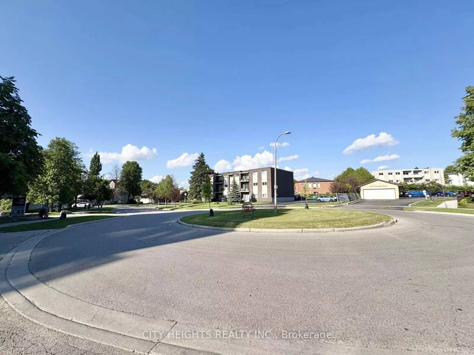 286 Chandler Drive 506, Kitchener, ON N2E 3J8 photo 2