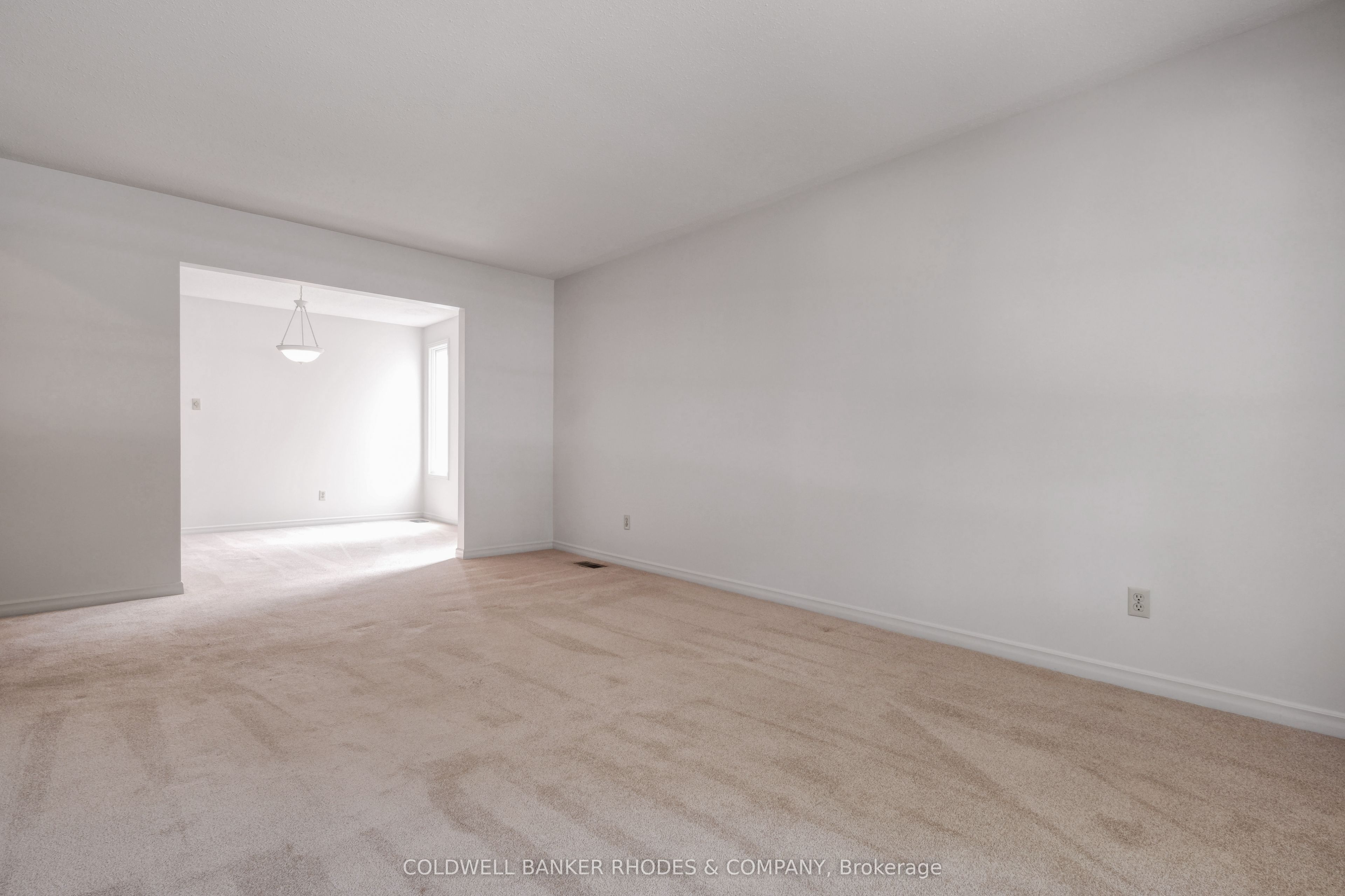 6290 Fortune Drive, Orleans - Convent Glen and Area, ON K1C 2B1 photo 4