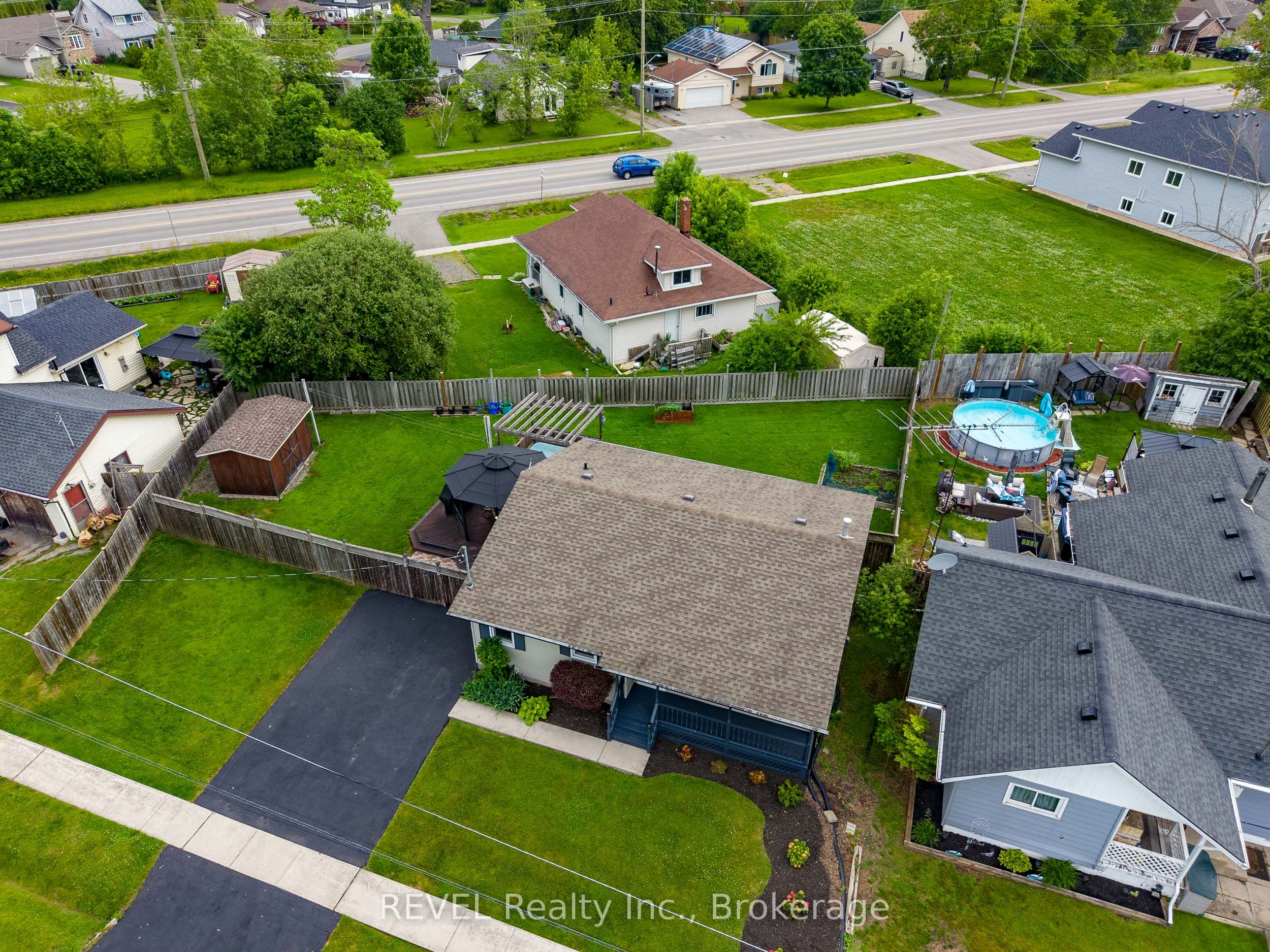 344 Leask Avenue, Fort Erie, ON L2A 4L4 photo 2