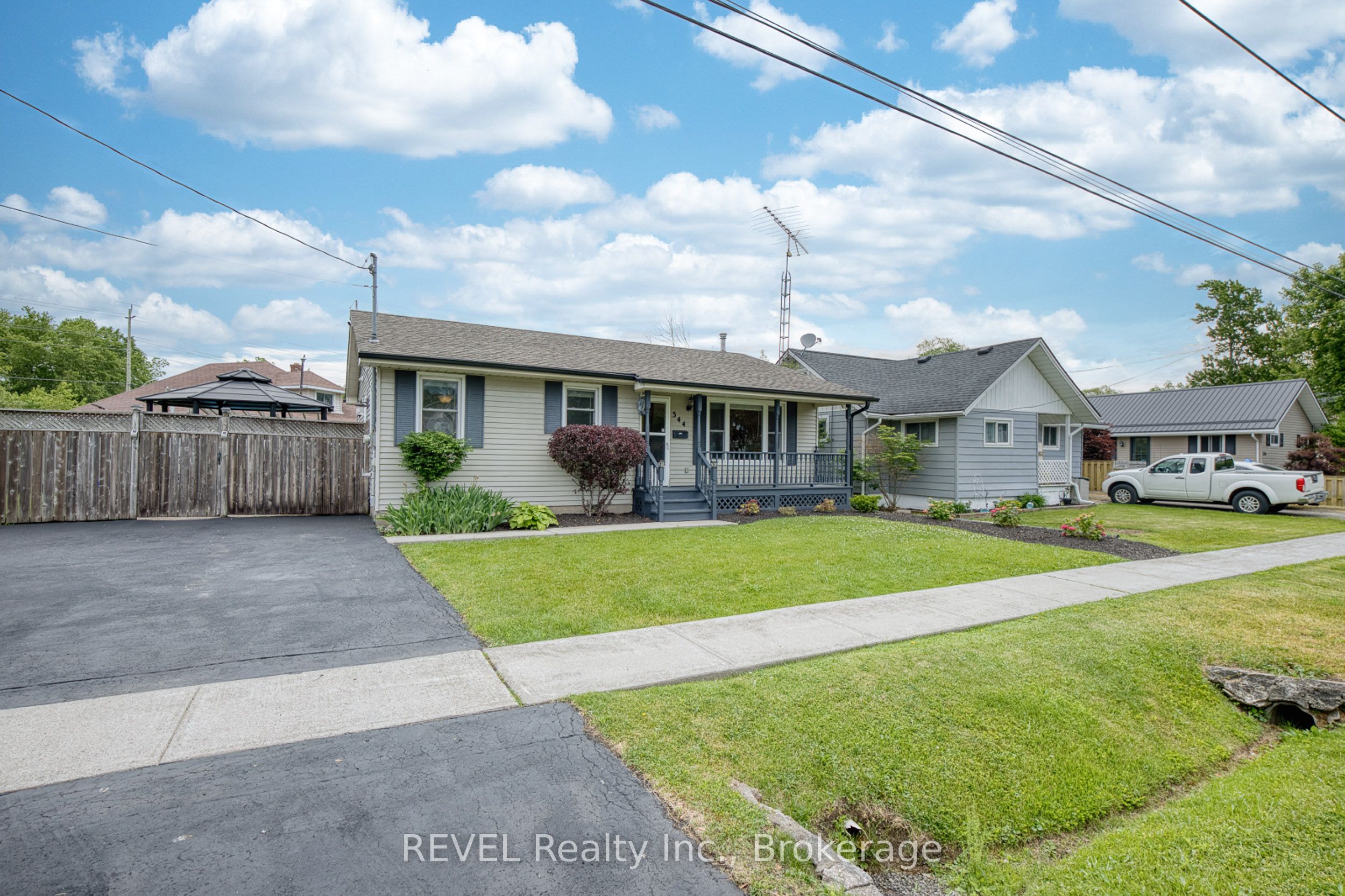 344 Leask Avenue, Fort Erie, ON L2A 4L4 photo 3