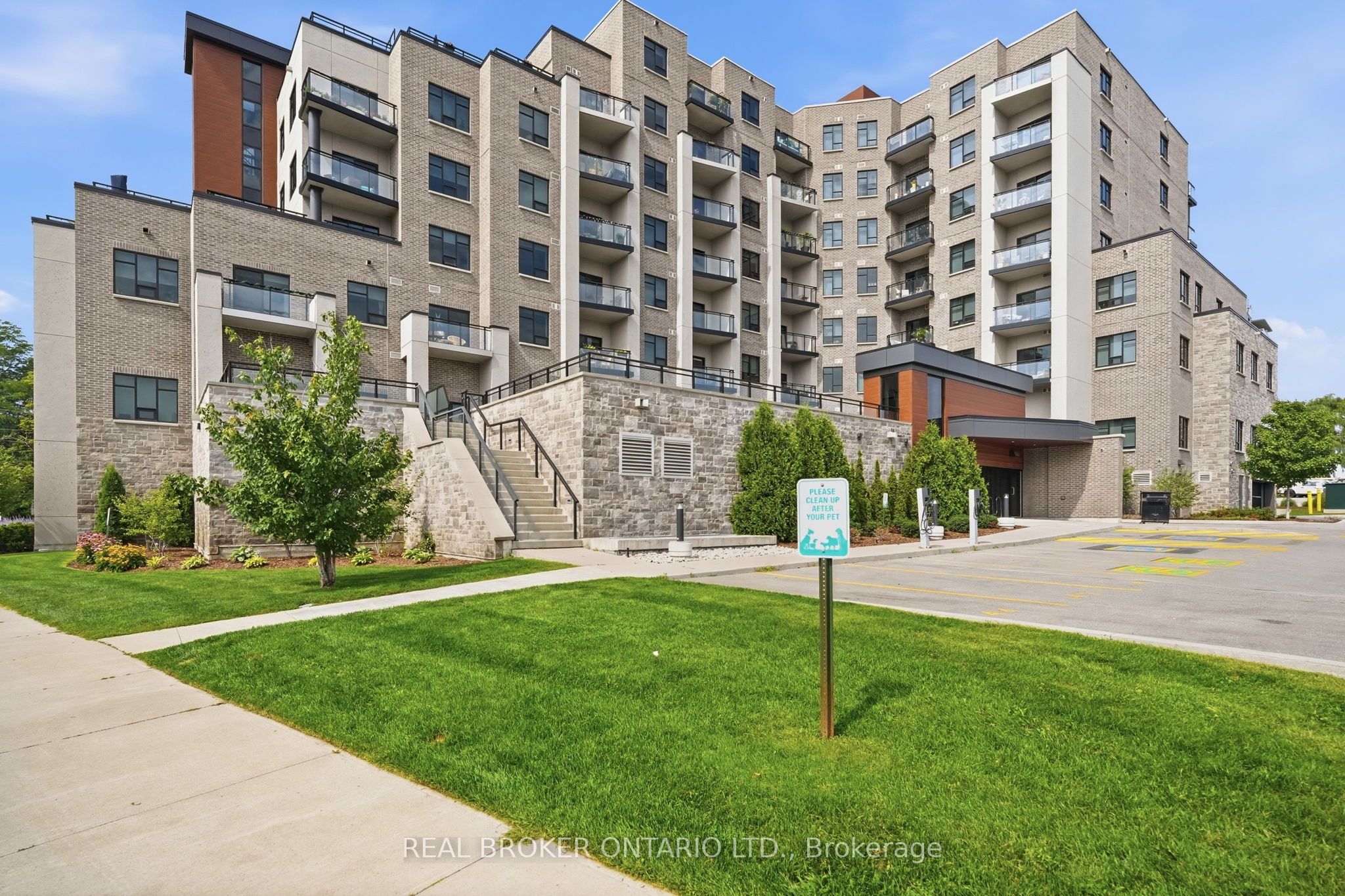 30 Hamilton Street S 101, Hamilton, ON L8B 1V8 photo 3