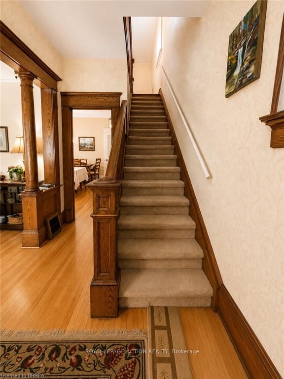 49 Palmerston Avenue, Brantford, ON N3T 4L1 photo 4