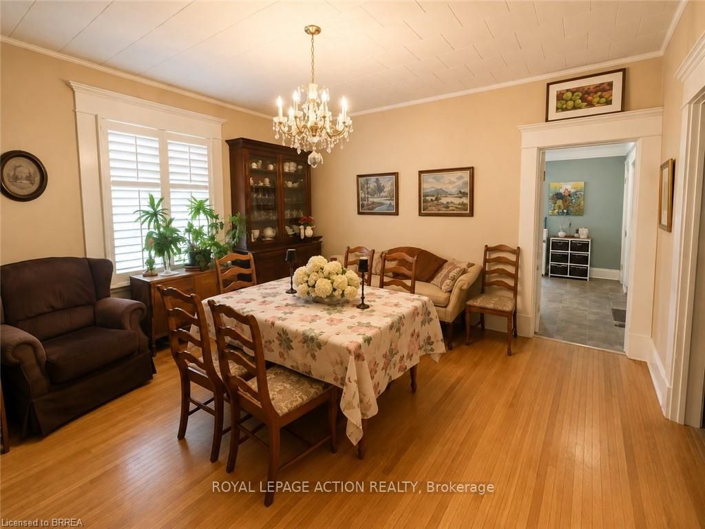 49 Palmerston Avenue, Brantford, ON N3T 4L1 photo 5