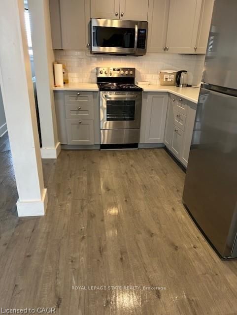 154 James Street S 3, Hamilton, ON L8P 3A2 photo 3