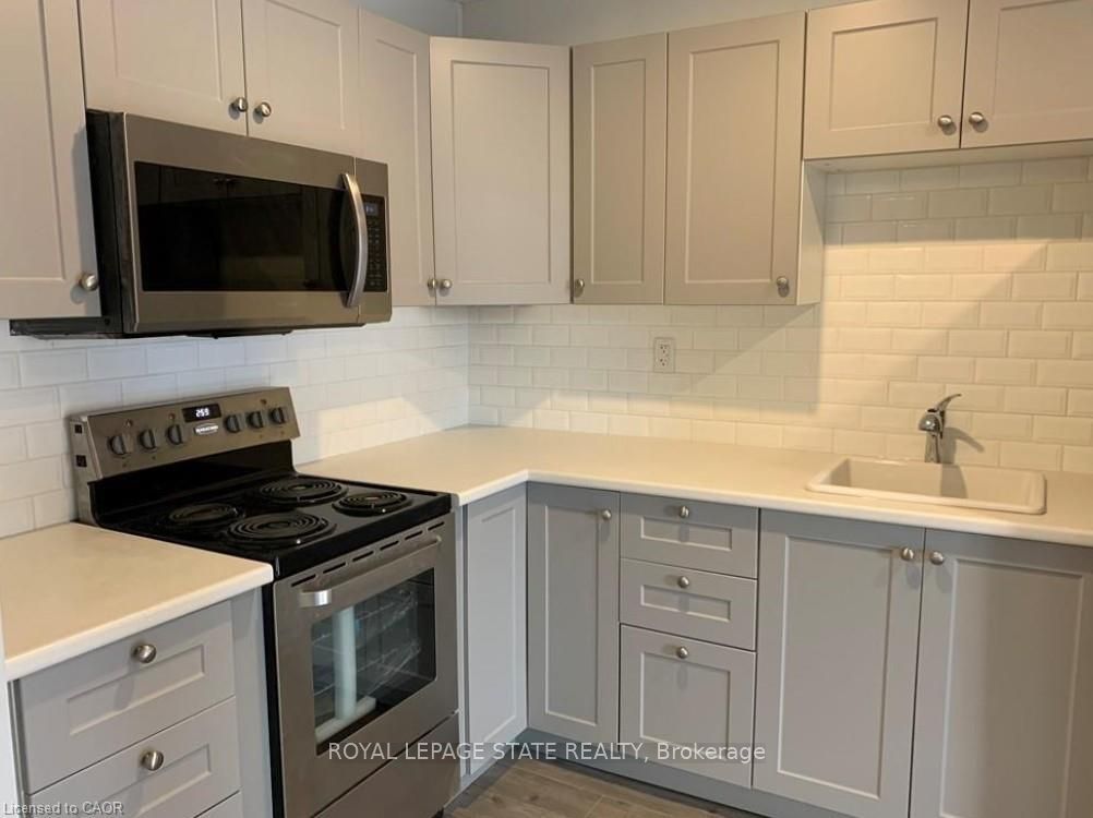 154 James Street S 3, Hamilton, ON L8P 3A2 photo 4