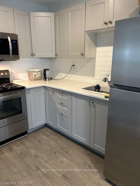 154 James Street S 3, Hamilton, ON L8P 3A2 photo 5