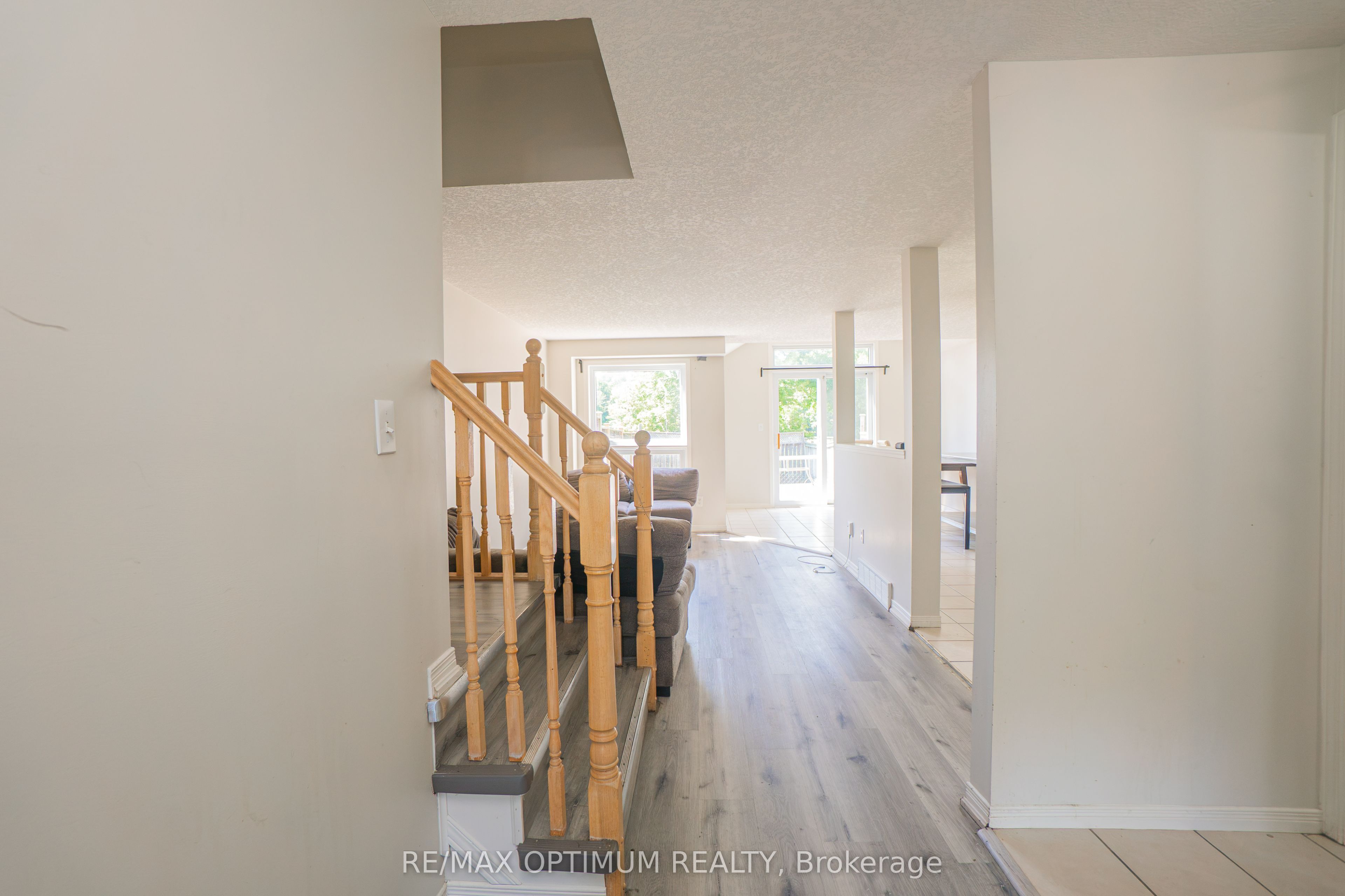 139 Activa Avenue, Kitchener, ON N2E 3T3 photo 4