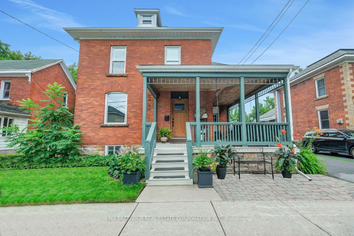 8 North Street, Perth, ON K7H 2S3