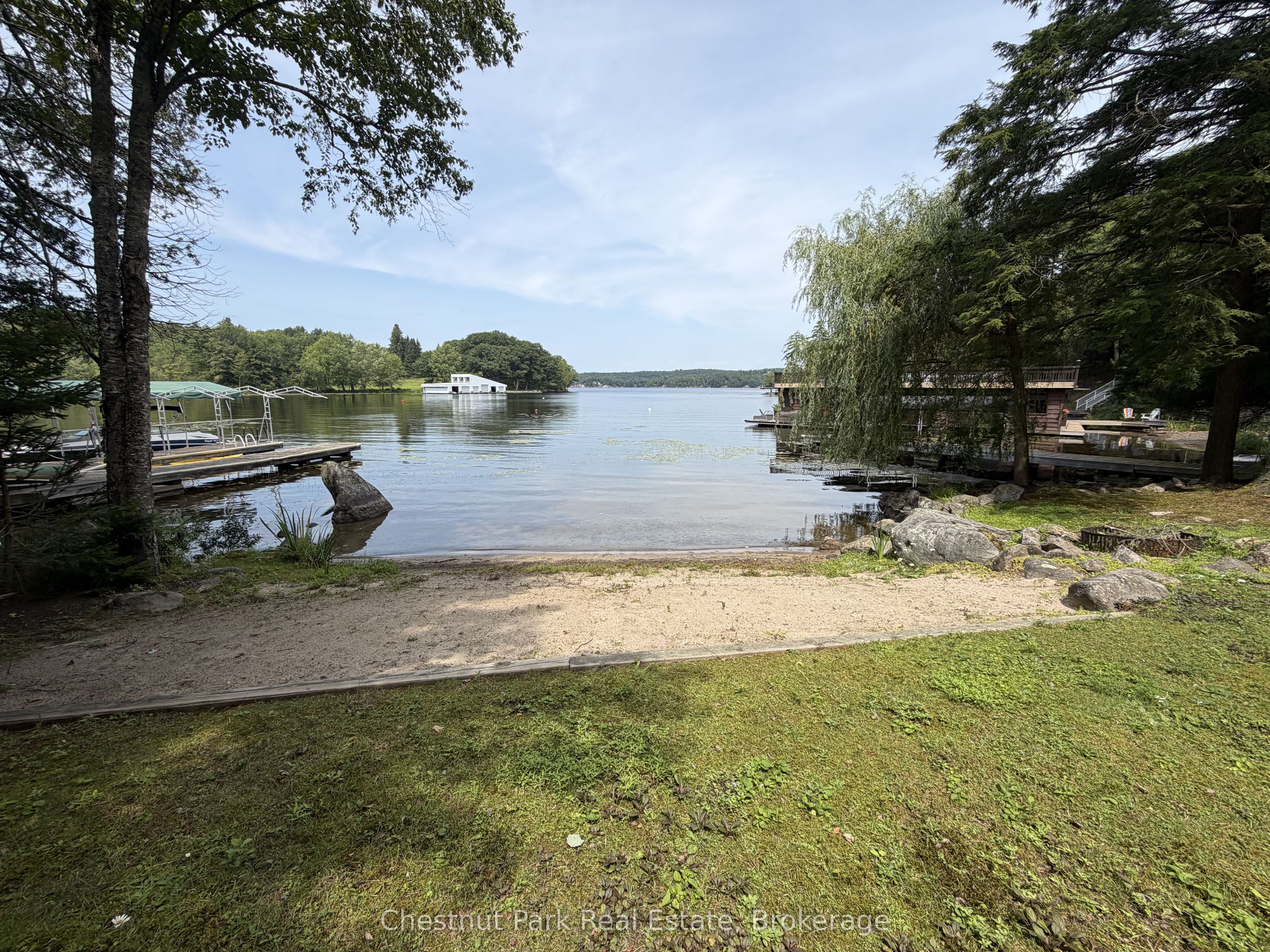 1002 Ahmic Drive N, Muskoka Lakes, ON P0B 1G0 photo 3