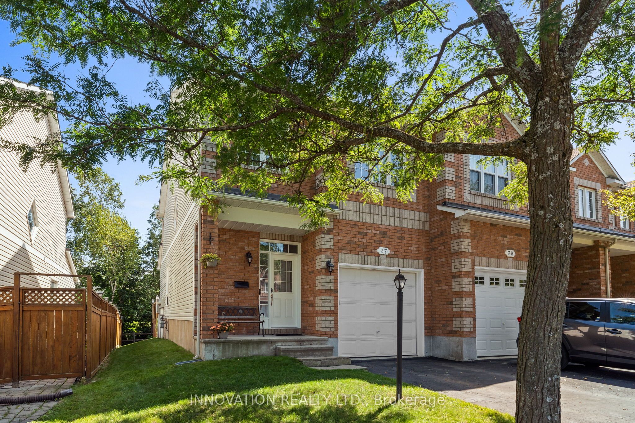 37 Chantilly Gate, Stittsville - Munster - Richmond, ON K2S 2B1 photo 2