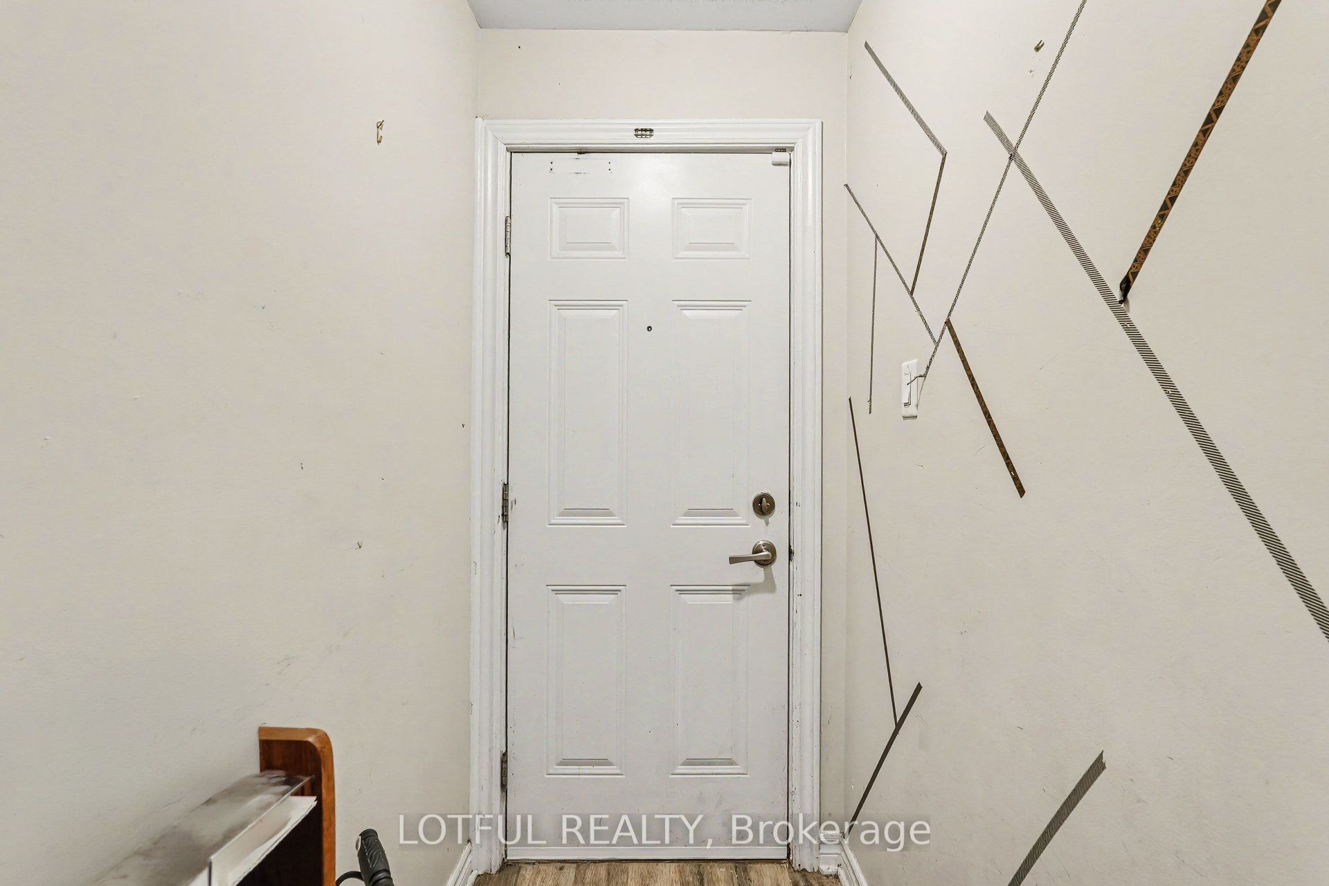 585 Chapman Mills Drive 20, Barrhaven, ON K2J 5T1 photo 2
