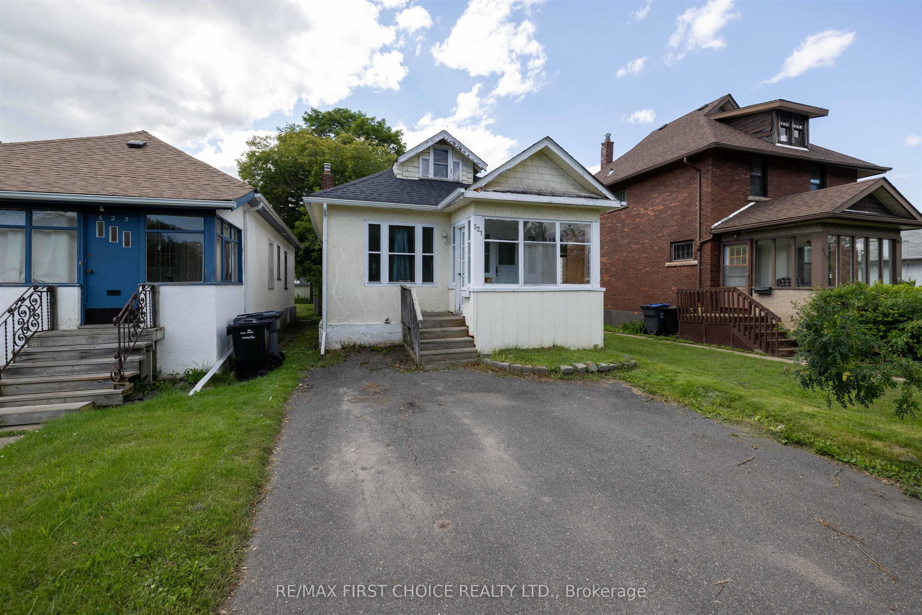 521 Vickers Street S, Thunder Bay, ON P7E 1K1 photo 2