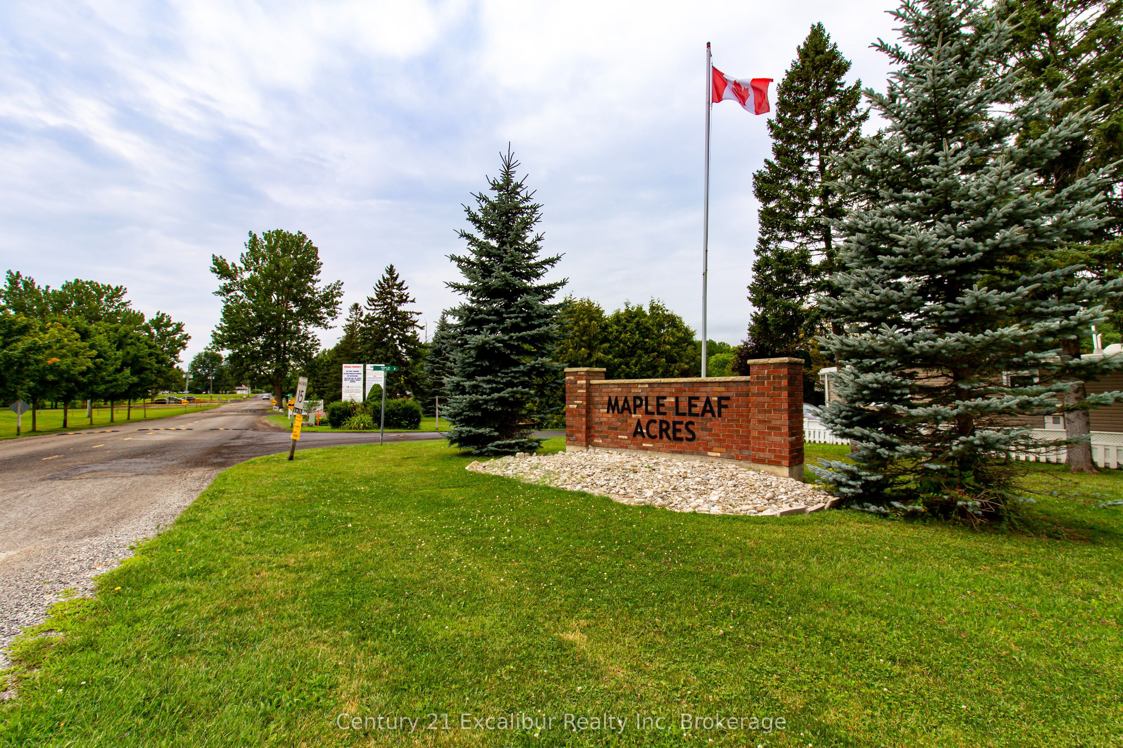 422 Pine Pass Road N, Centre Wellington, ON N1M 2W5 photo 2