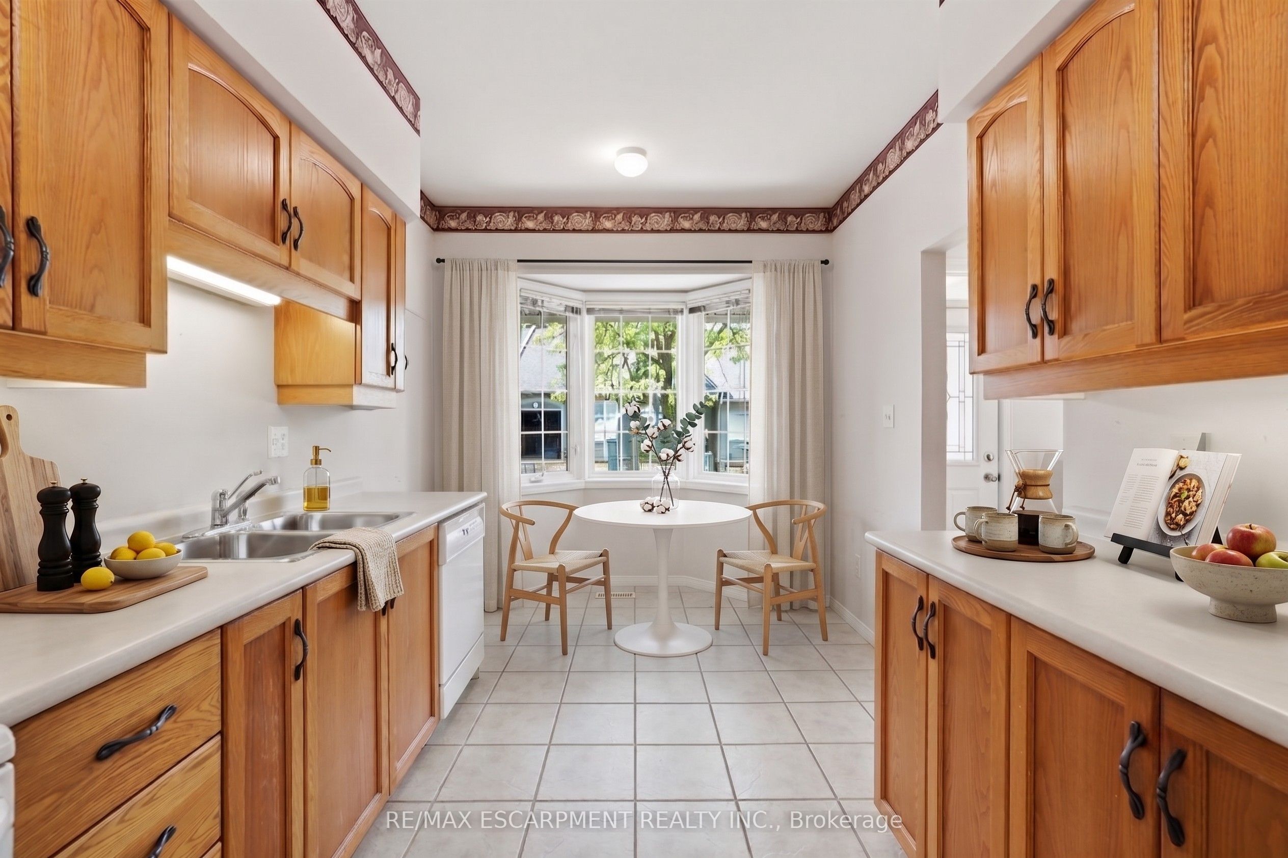 212 Stonehenge Drive 41, Hamilton, ON L9K 1N4 photo 5