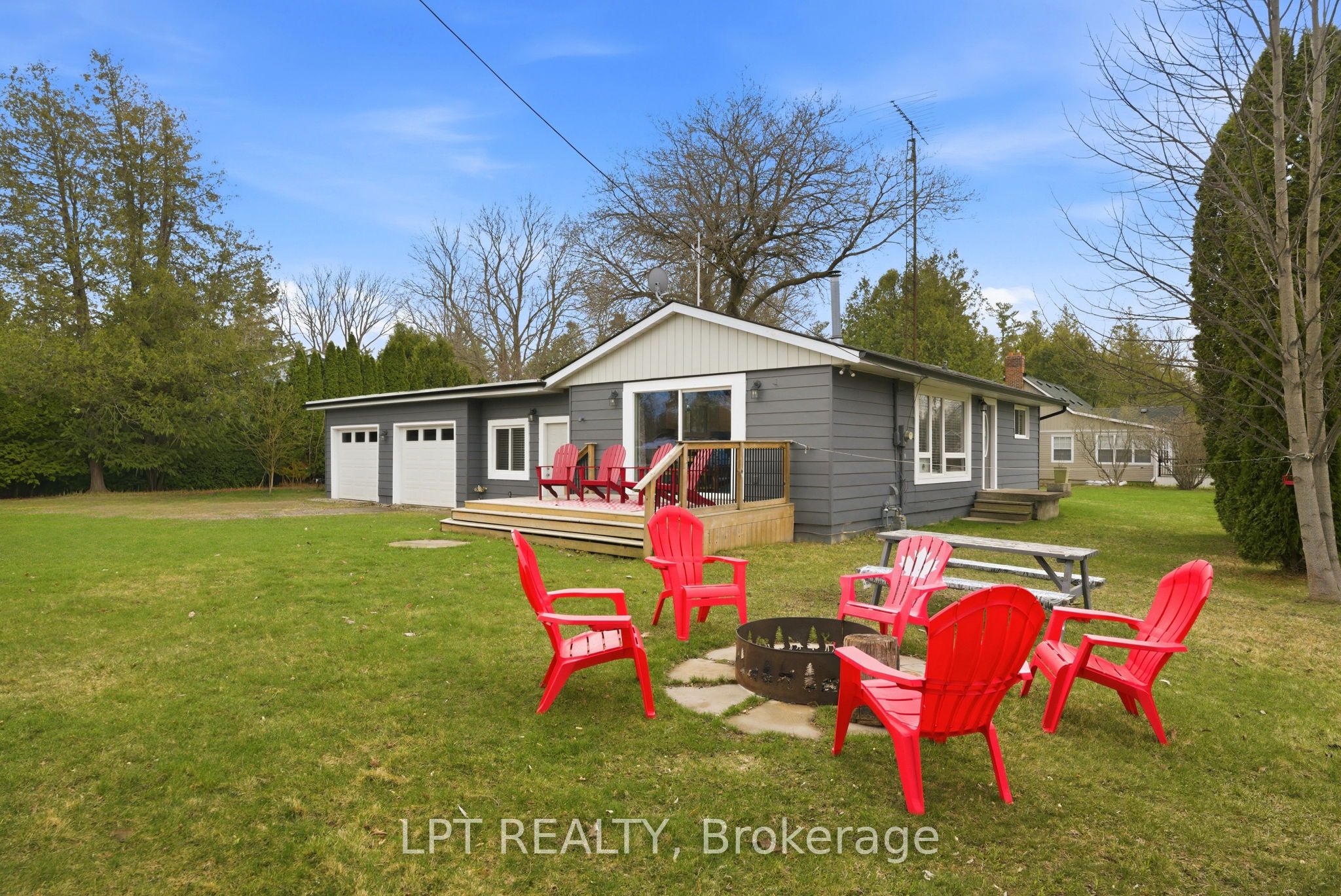 7597 Biddulph Street, Lambton Shores, ON N0M 2L0 photo 4