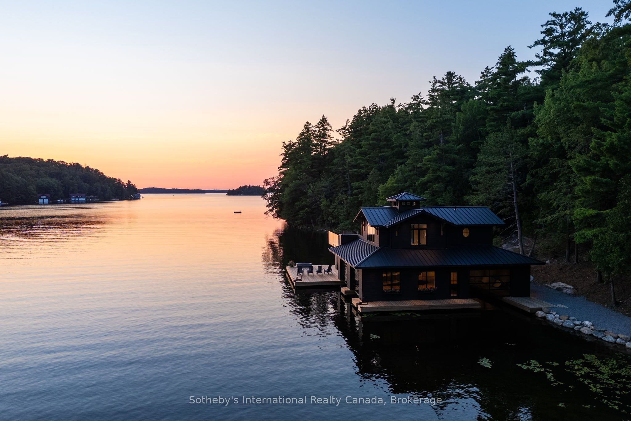 1097 Armstrong Point Road, Muskoka Lakes, ON P0B 1J0