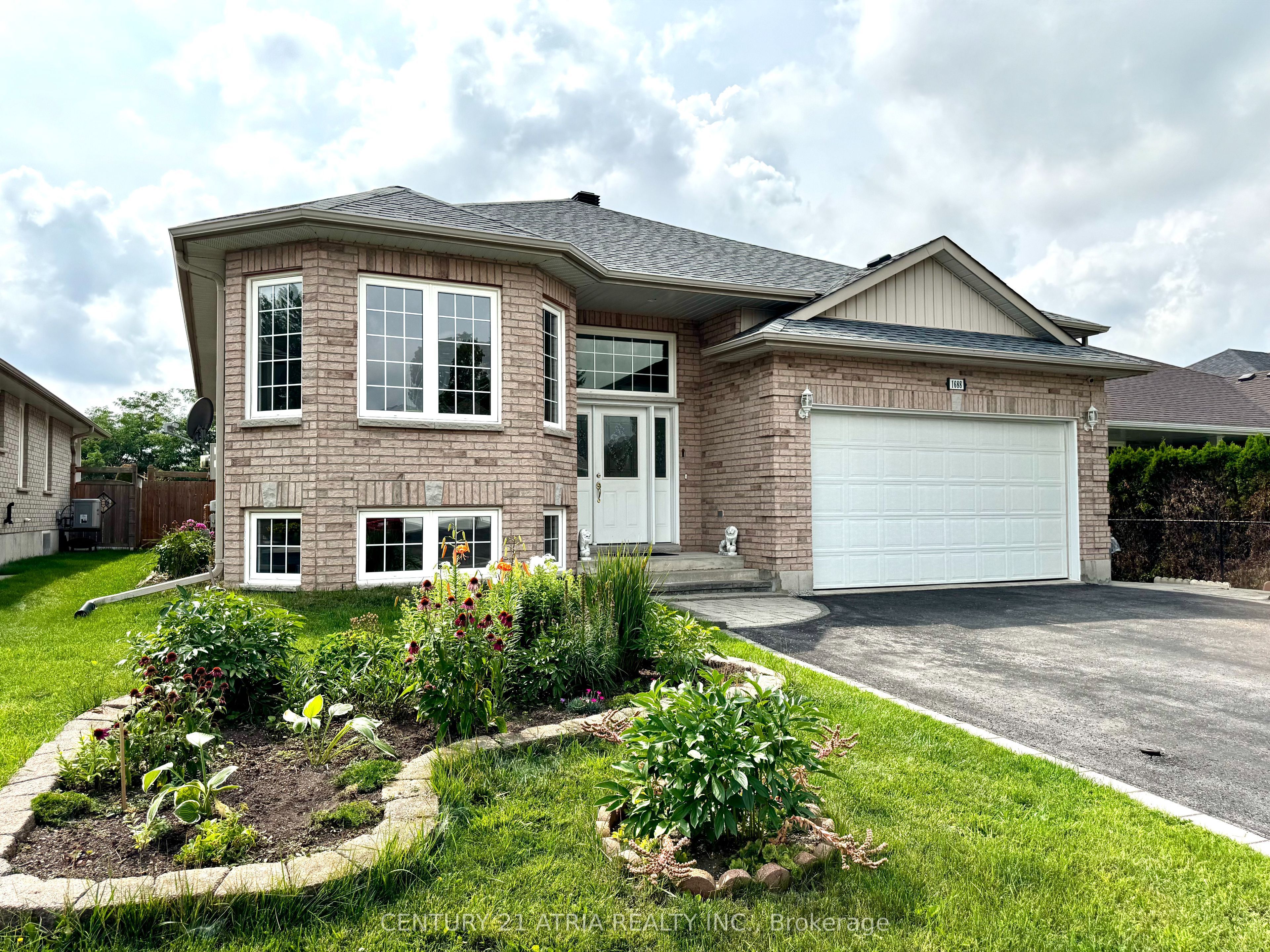 1688 Keppler Crescent, Peterborough, ON K9K 2P5