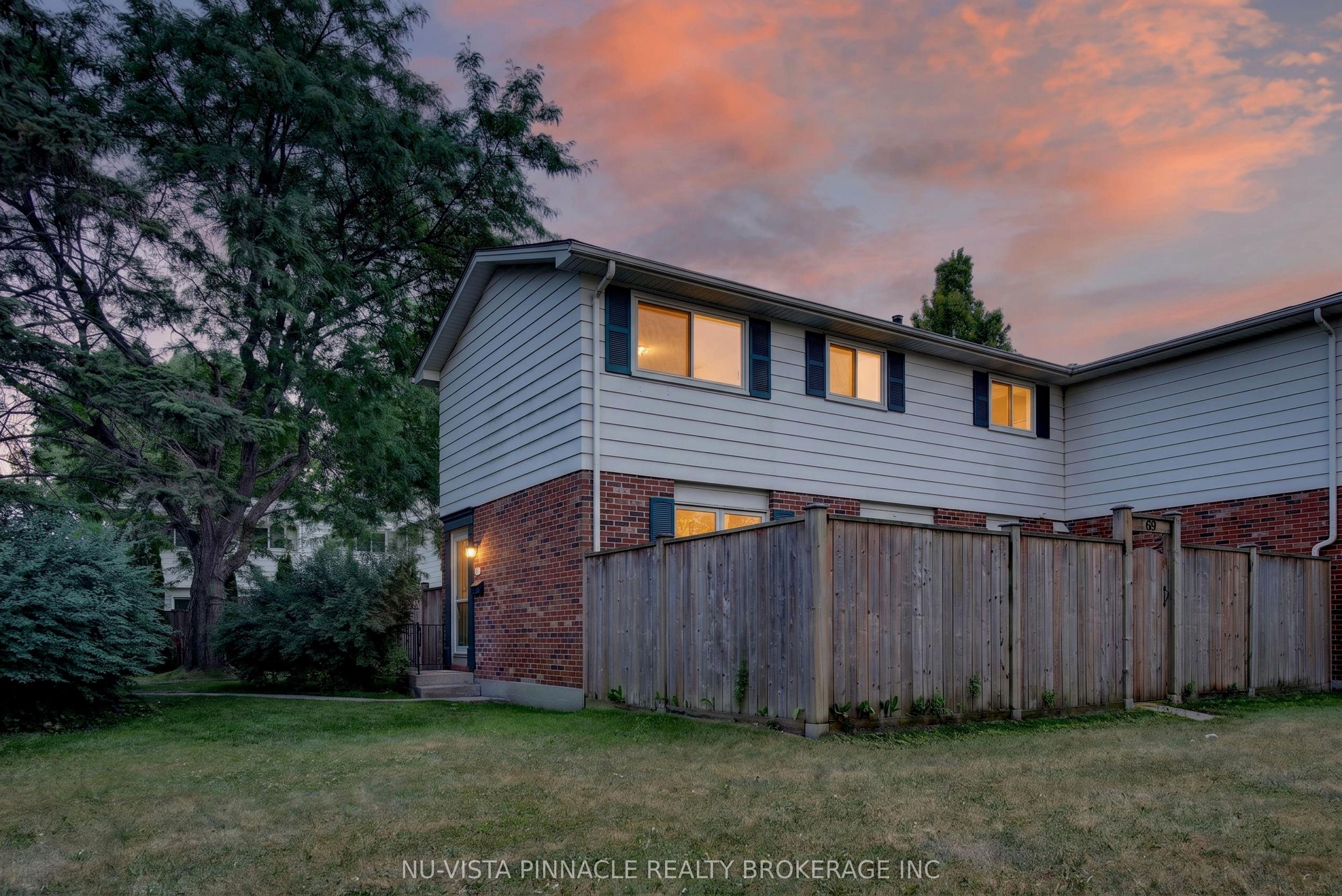 69 Conway Drive 10, London South, ON N6E 2H4