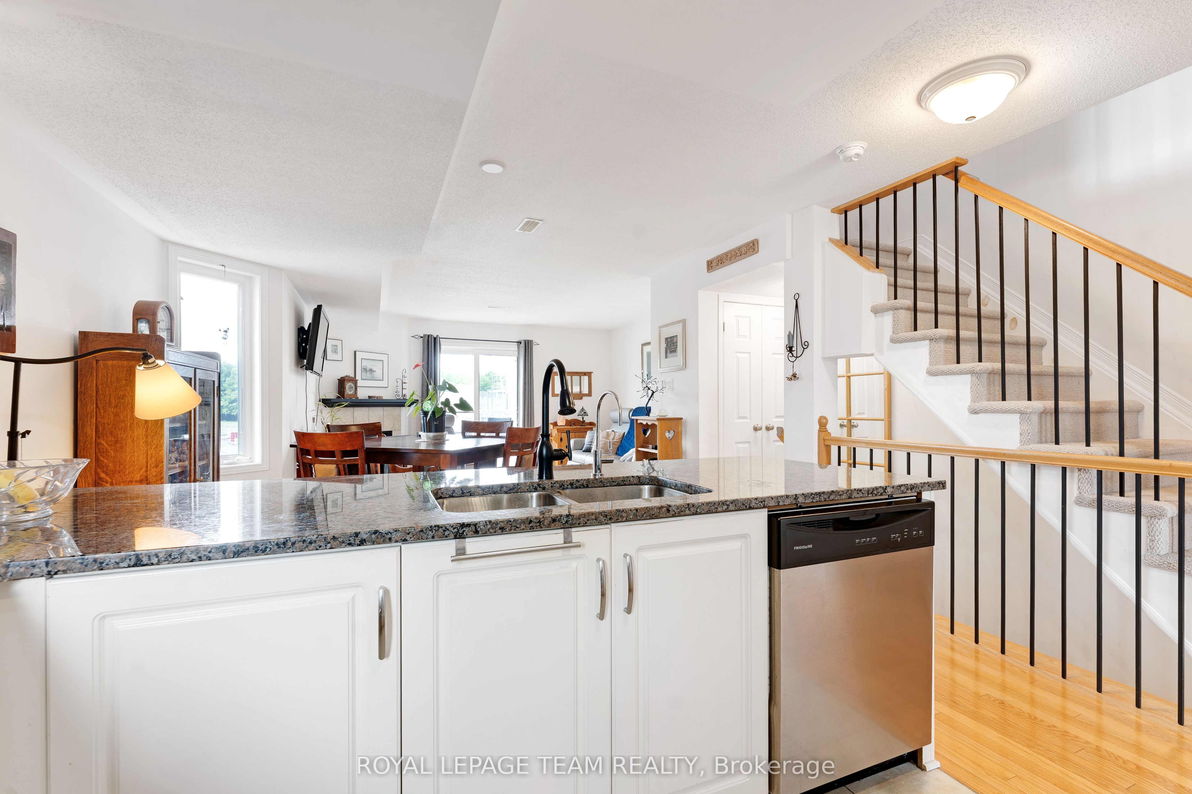 214 Fir Lane 28, North Grenville, ON K0G 1J0 photo 5