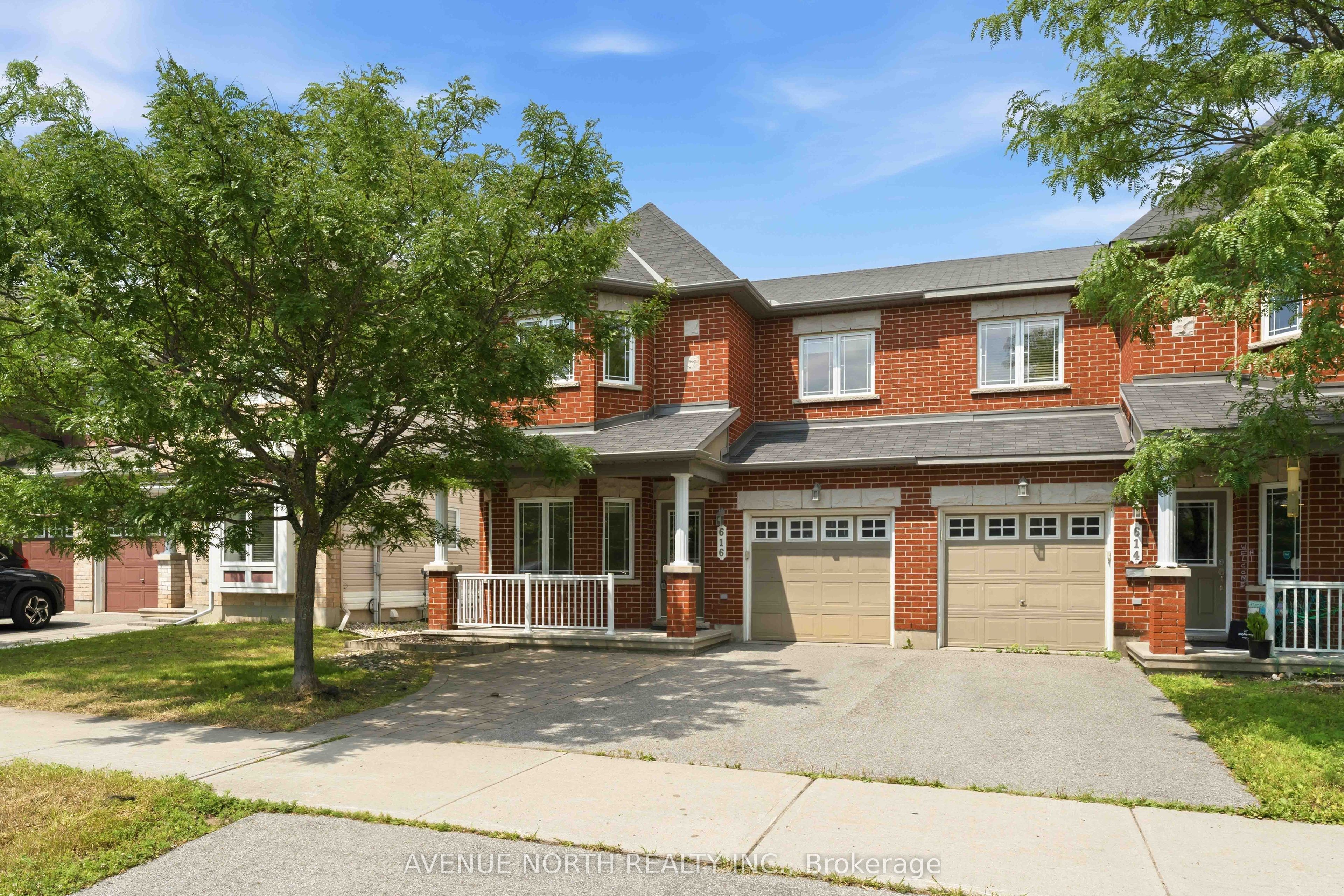 616 Paul Metivier Drive, Barrhaven, ON K2J 0X9 photo 2
