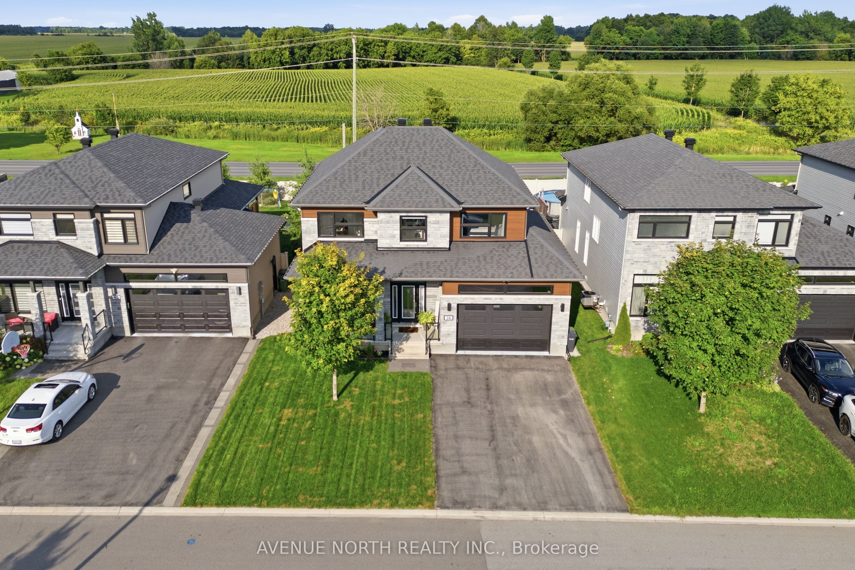 36 Nancy Street, Russell, ON K0A 1W0 photo 2