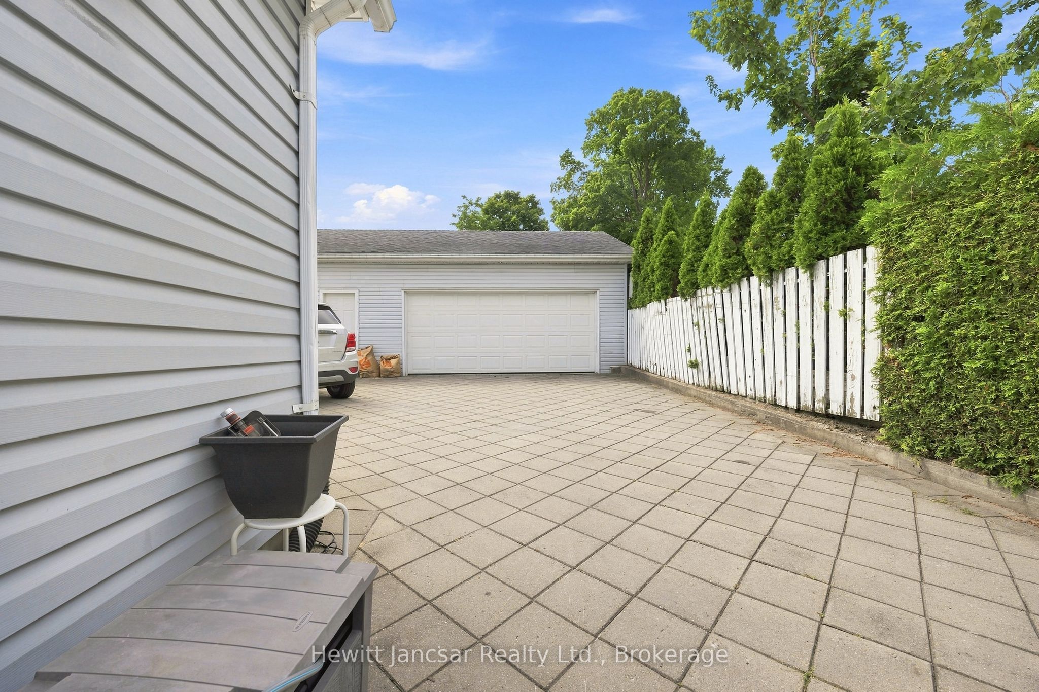 848A DUFFERIN Street, Woodstock, ON N4S 1Y9 photo 3