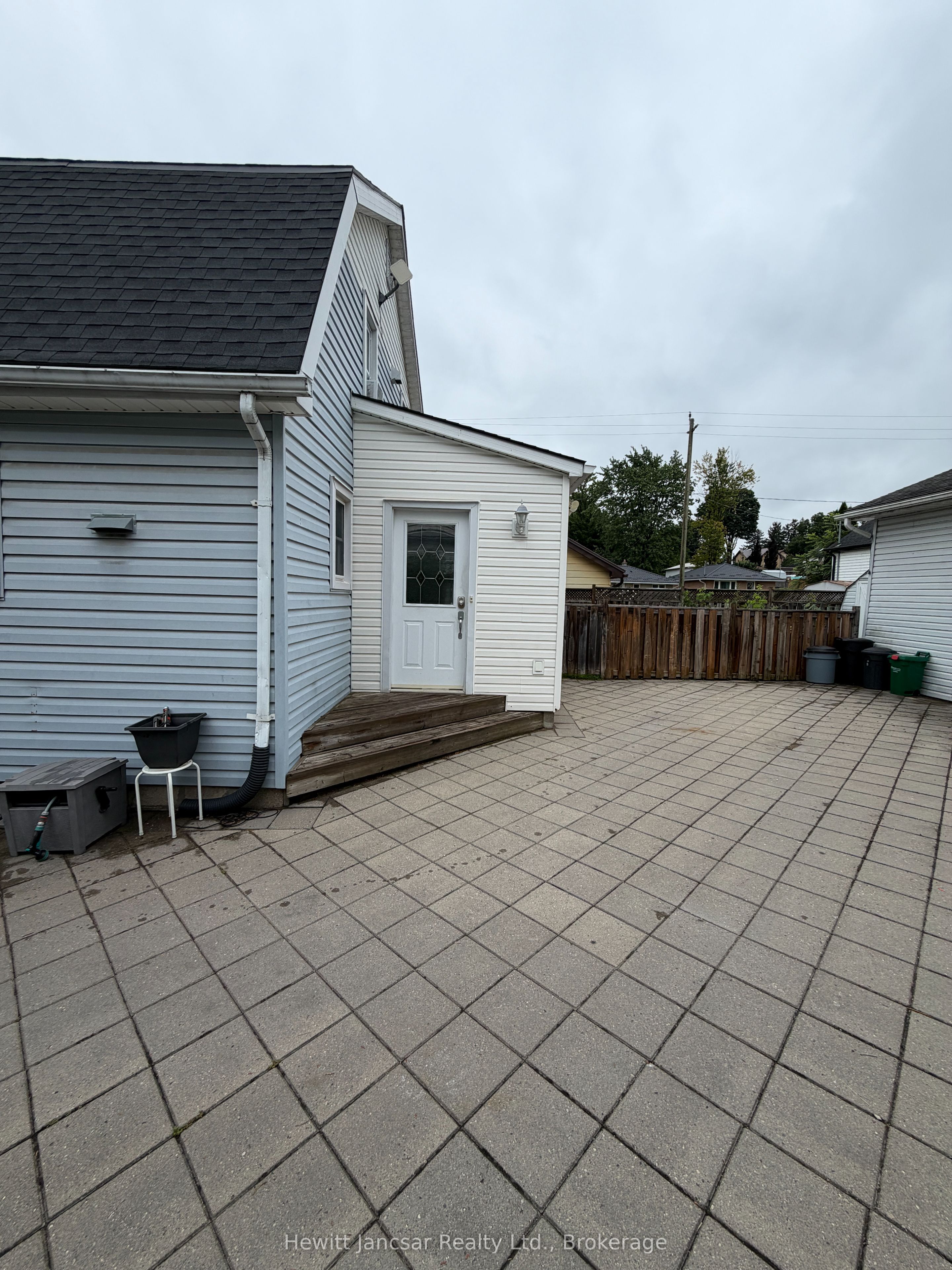 848A DUFFERIN Street, Woodstock, ON N4S 1Y9 photo 5