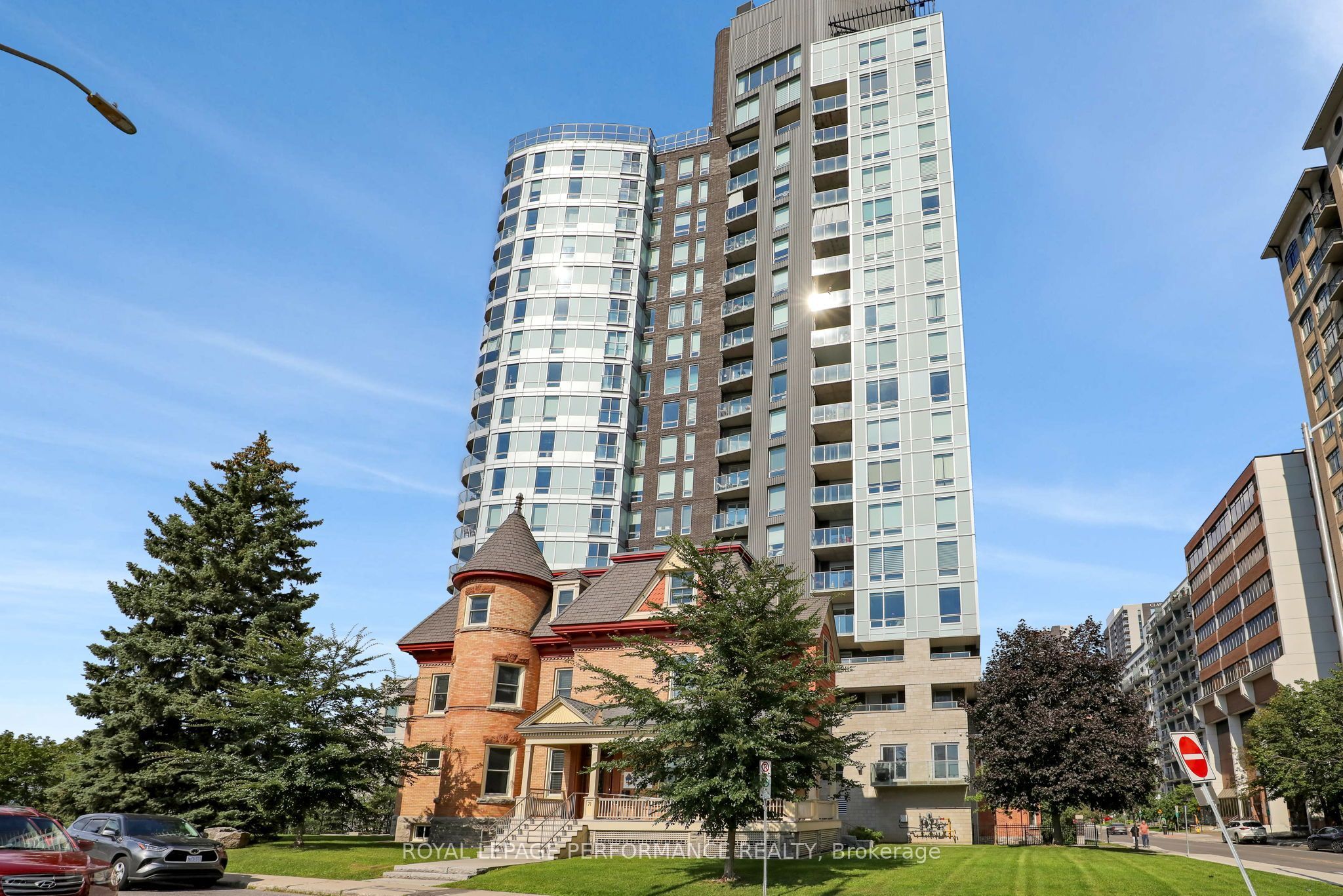 428 Sparks Street 1502, Ottawa Centre, ON K1R 0B3