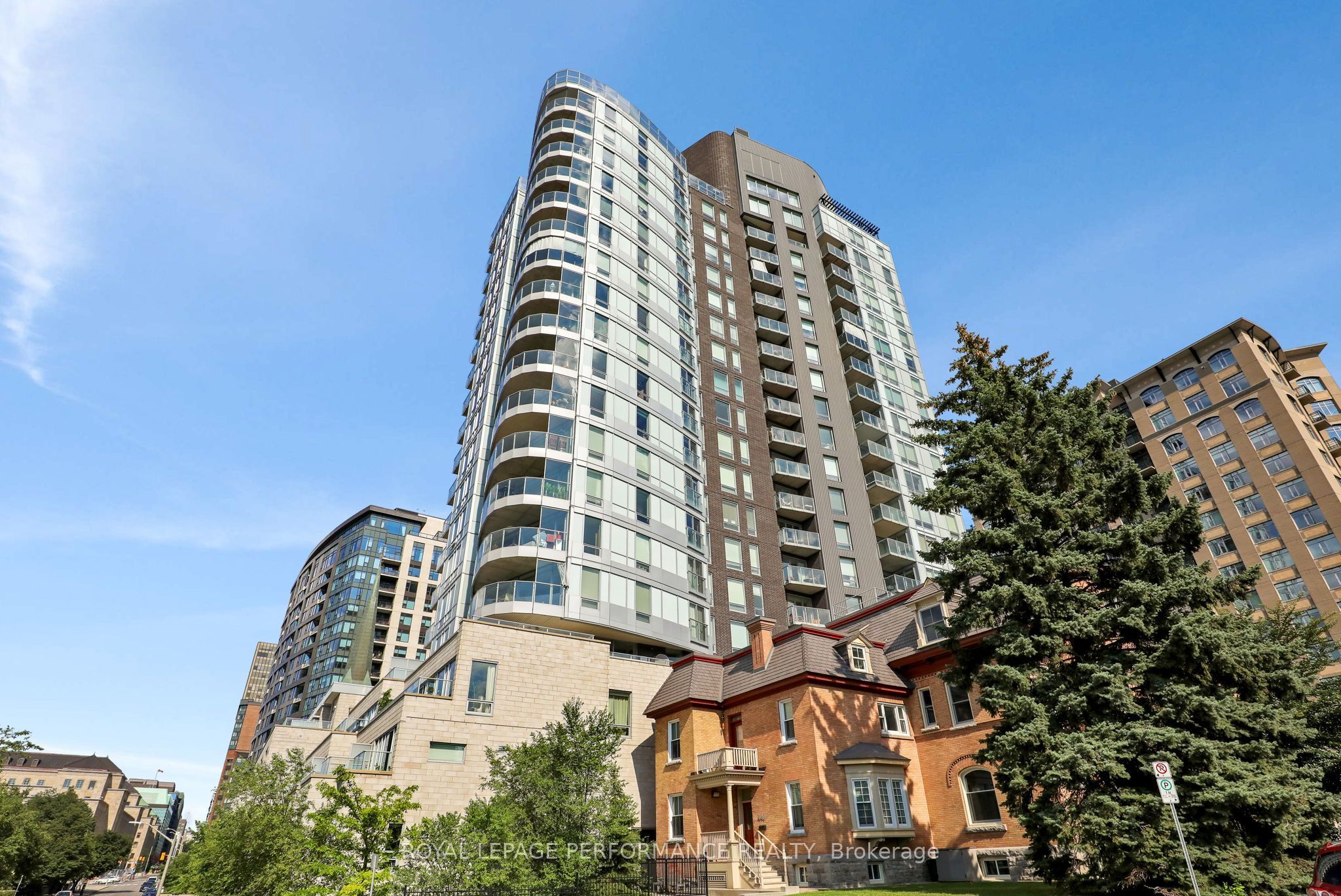 428 Sparks Street 1502, Ottawa Centre, ON K1R 0B3 photo 2