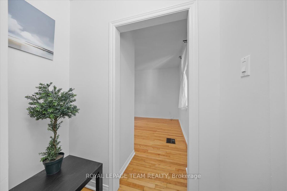 135 Upper Lorne Place, West Centre Town, ON K1R 7G8 photo 4