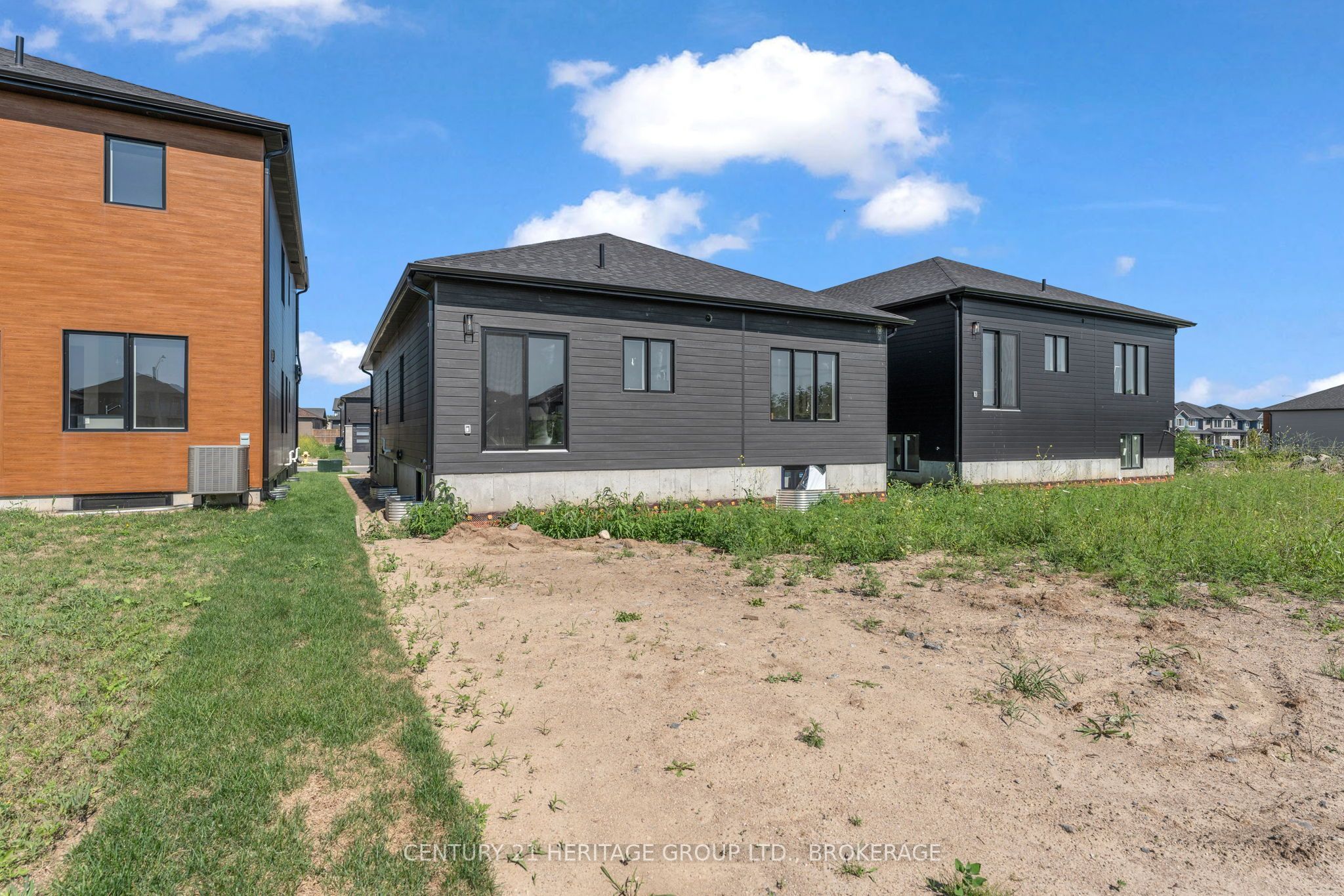 56 Dusenbury Drive, Loyalist, ON K0H 1N0 photo 2