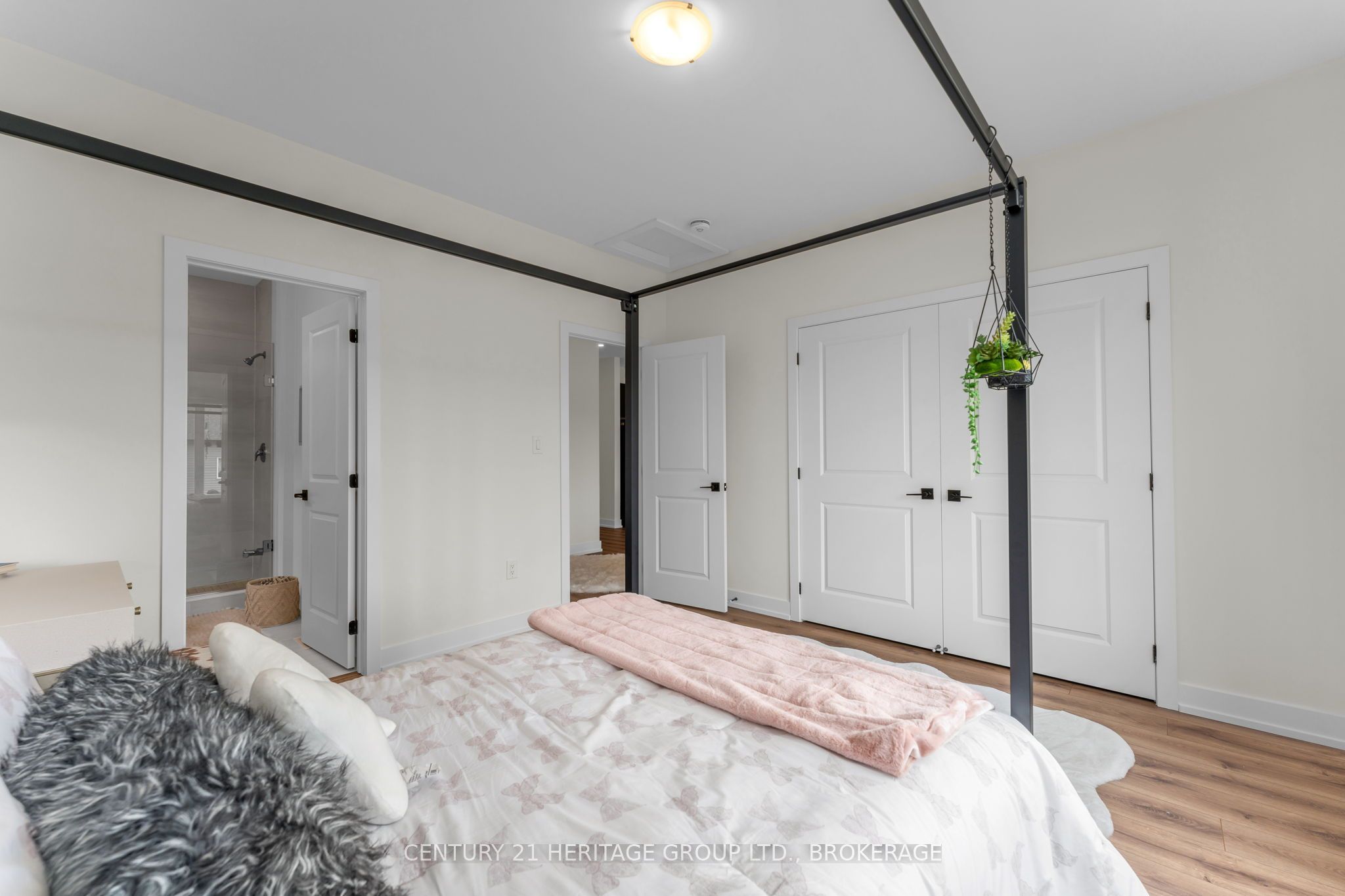 60 Dusenbury Drive, Loyalist, ON K0H 2H0 photo 5