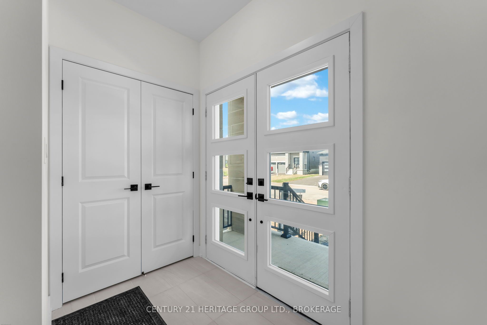 75 Creighton Drive, Loyalist, ON K0H 2H0 photo 2
