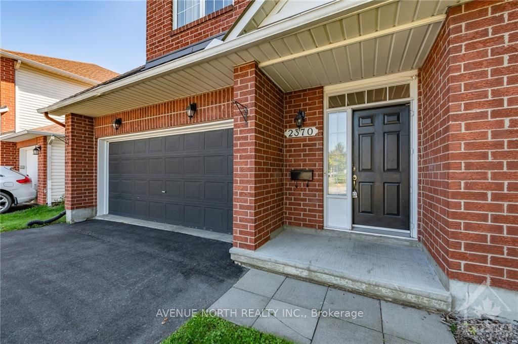 2370 Le Ruisseau Circle, Orleans - Convent Glen and Area, ON K1W 1K8 photo 2