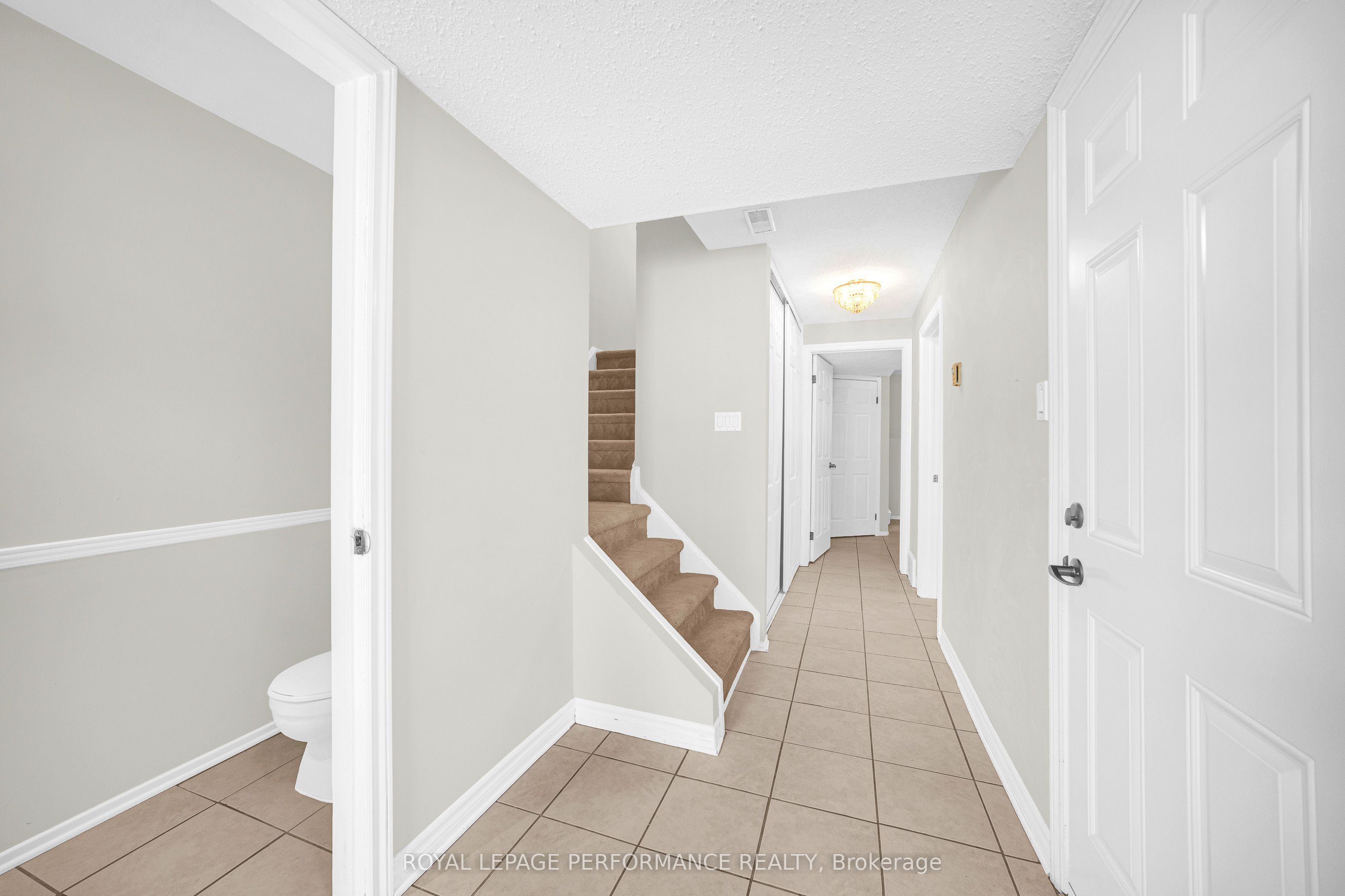 6966 Bois Avenue, Orleans - Convent Glen and Area, ON K1C 5L5 photo 4