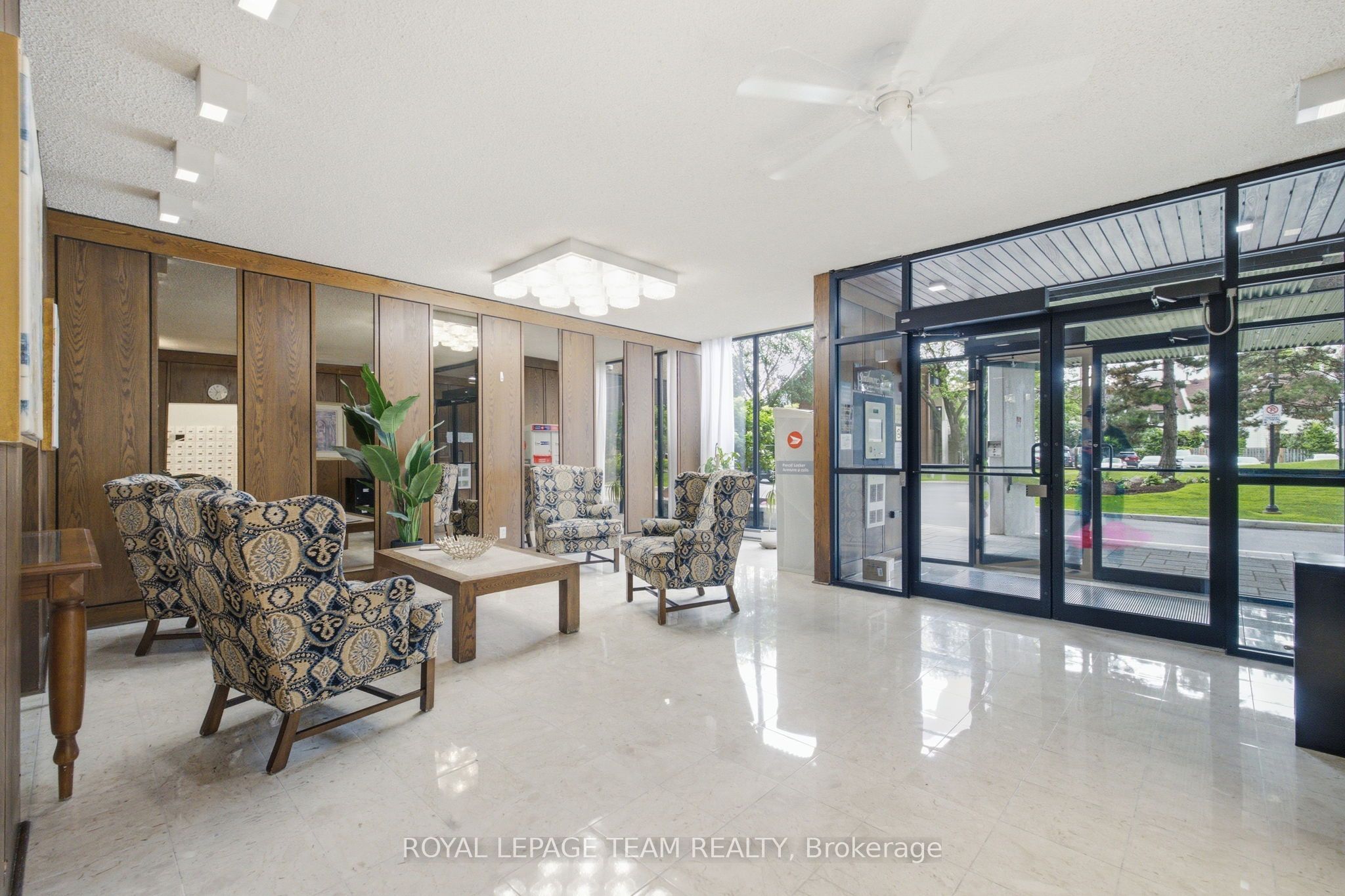 3360 Southgate Road 303, Hunt Club - South Keys and Area, ON K1V 9A6 photo 3